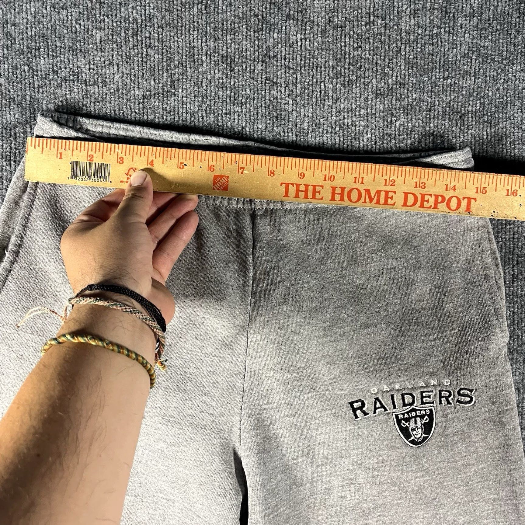 Nutmeg VINTAGE Oakland Raiders Sweatpants Lee Sport Mens Small Gray NFL Football Casual Pants 90s City Hip Hop USA Size US 29 - 2 Thumbnail