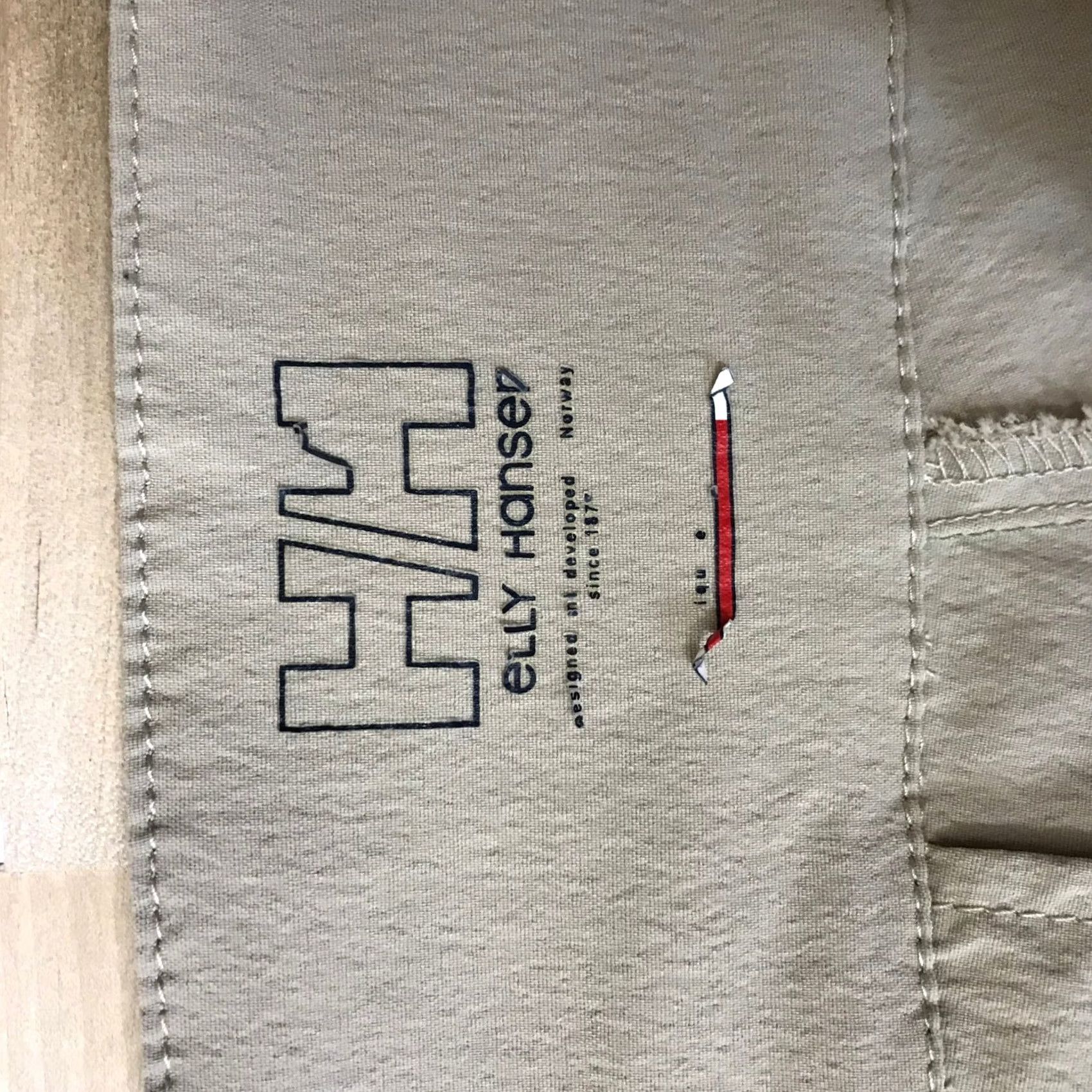 Helly Hansen Helly Hansen Womens Tan Hiking Shorts Roll Up Hem Technical Outdoor Khaki 8 Size 30" / US 8 / IT 44 - 7 Thumbnail