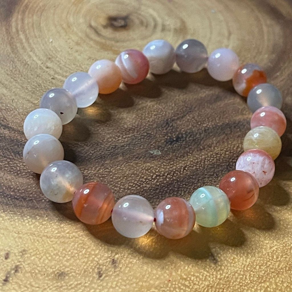 Other Yuan yuan Agate bracelet striped layers light rainbow colors stretch 10mm 7.5” natural crystal Size ONE SIZE - 4 Thumbnail