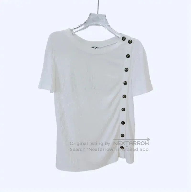 Chanel Chanel White Women's T-shirt . Size XXS / US 00 / IT 34 - 1 Thumbnail
