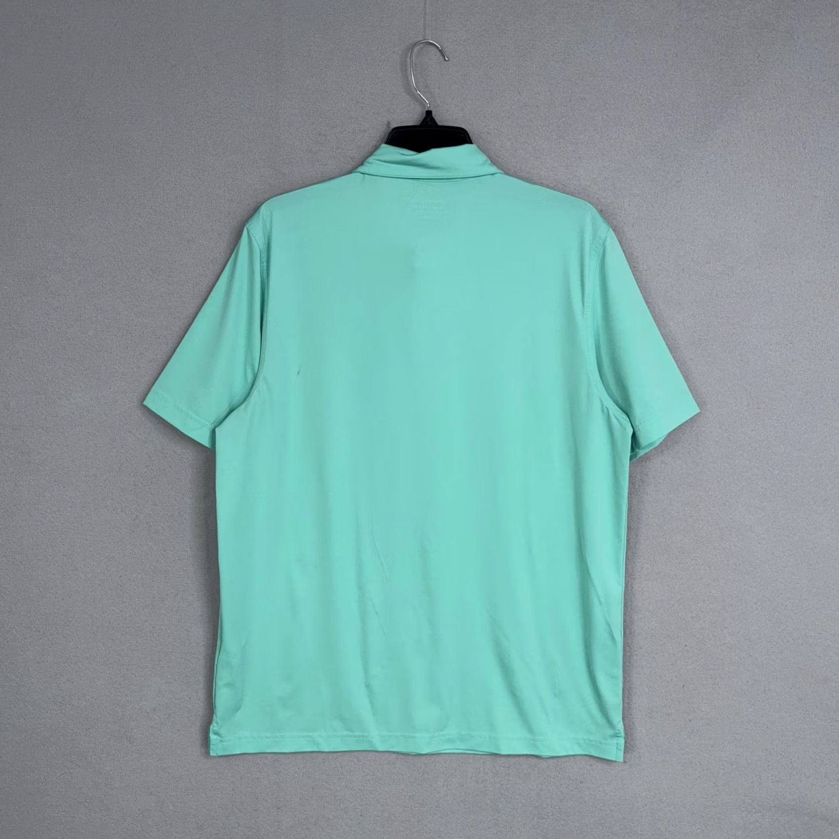 Vineyard Vines VINTAGE not applicable; Original title lacks vintage cue. Size US M / EU 48-50 / 2 - 4 Thumbnail