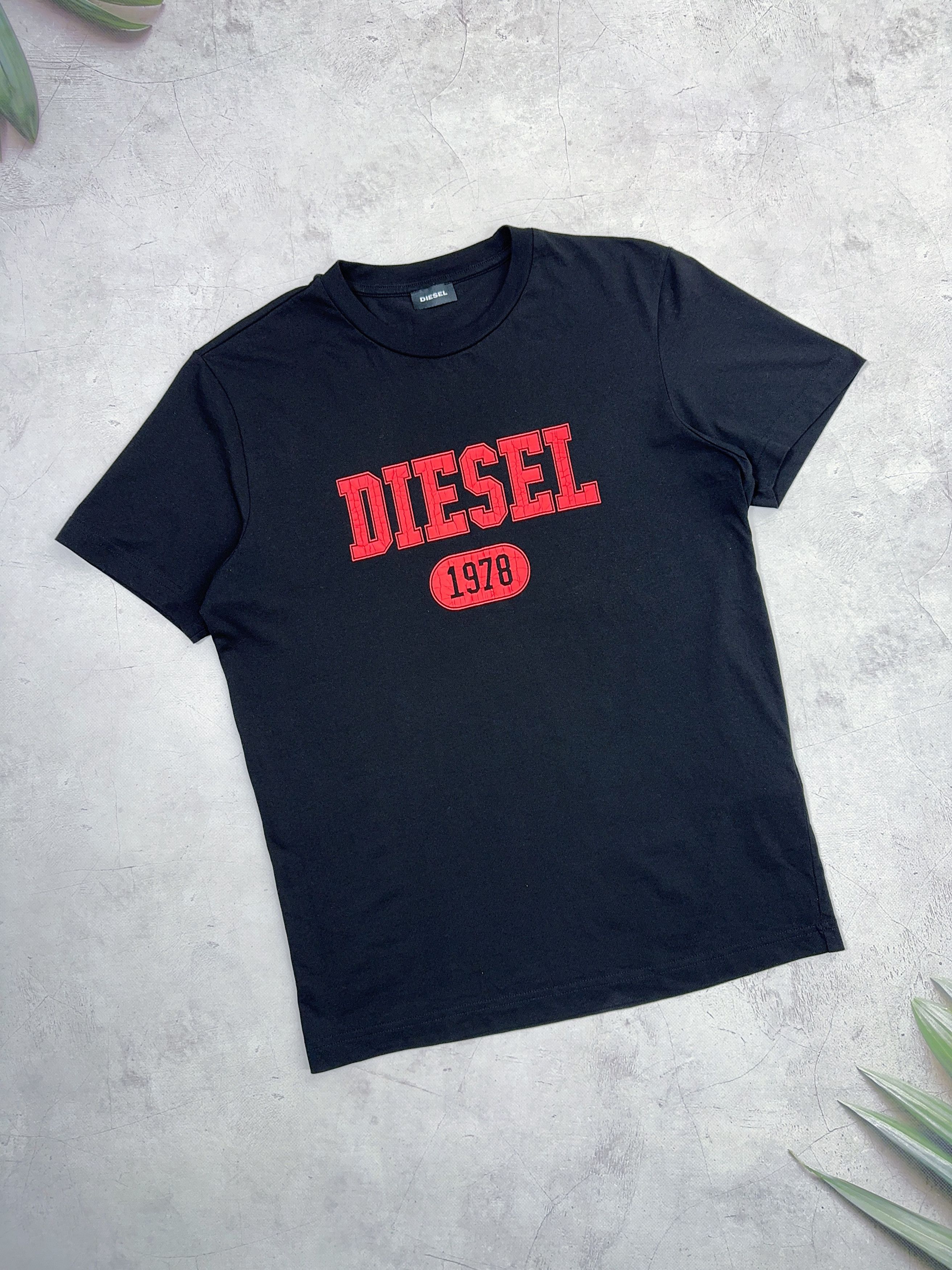 Diesel Diesel T-Shirt Big Red Logo model T-DIEGOR Size US M / EU 48-50 / 2 - 1 Thumbnail