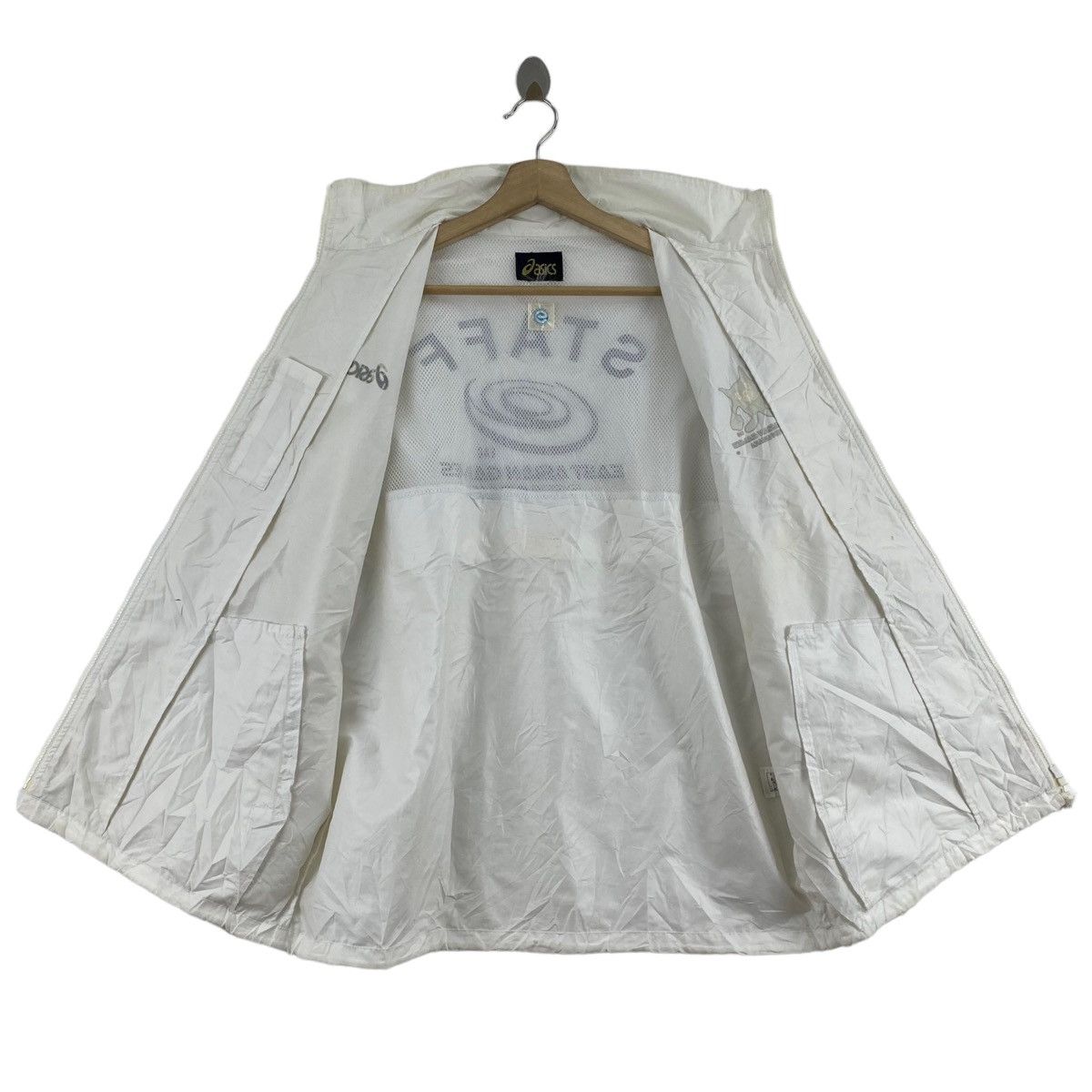 Asics ASICS x EAST ASIAN Games 2001 Osaka Print Staff Windbreaker Size US XL / EU 56 / 4 - 5 Thumbnail