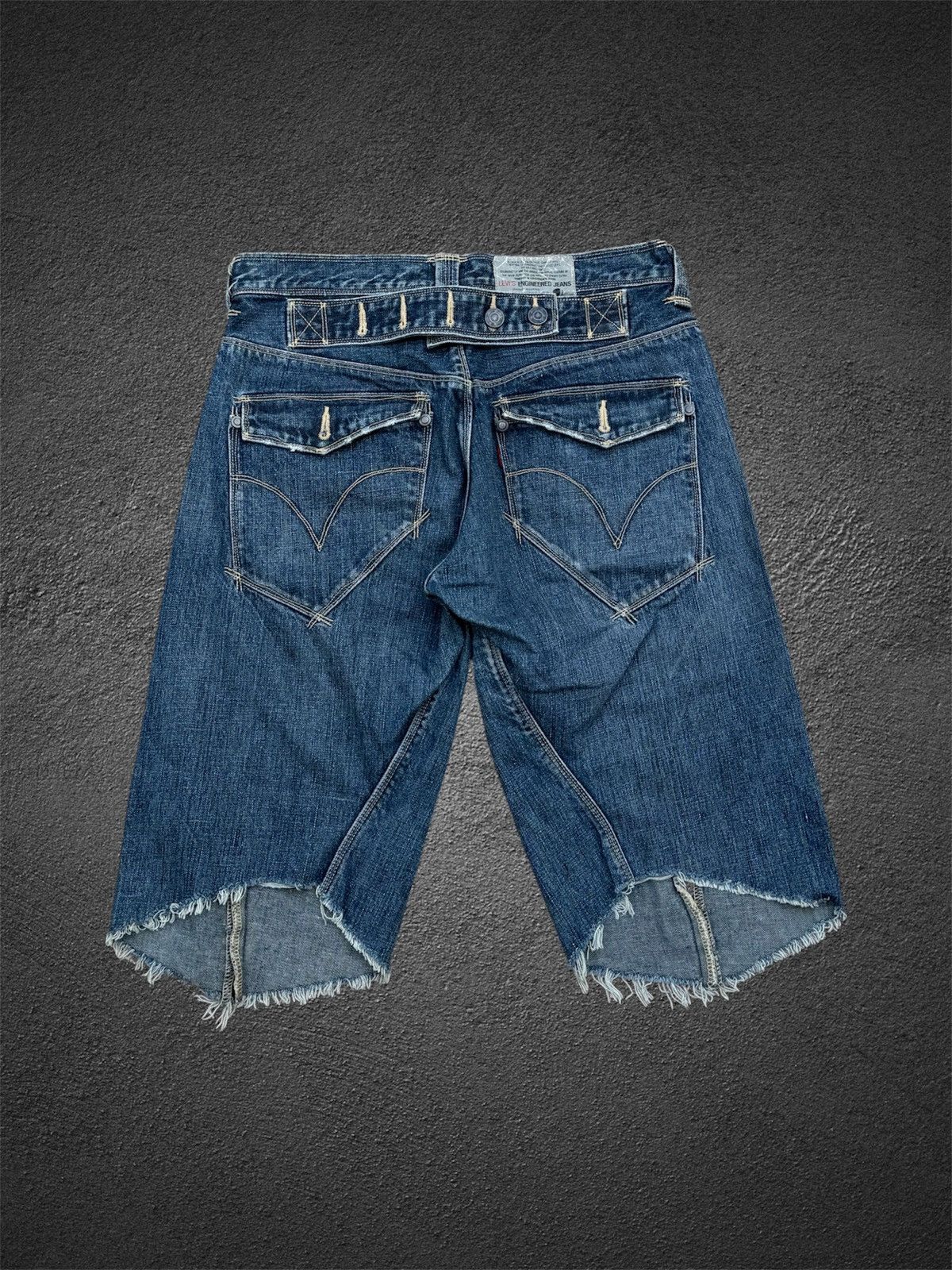 Levi's Engineered Buckle Belt Levis Jorts Styled Vintage Size US 29 - 2 Thumbnail