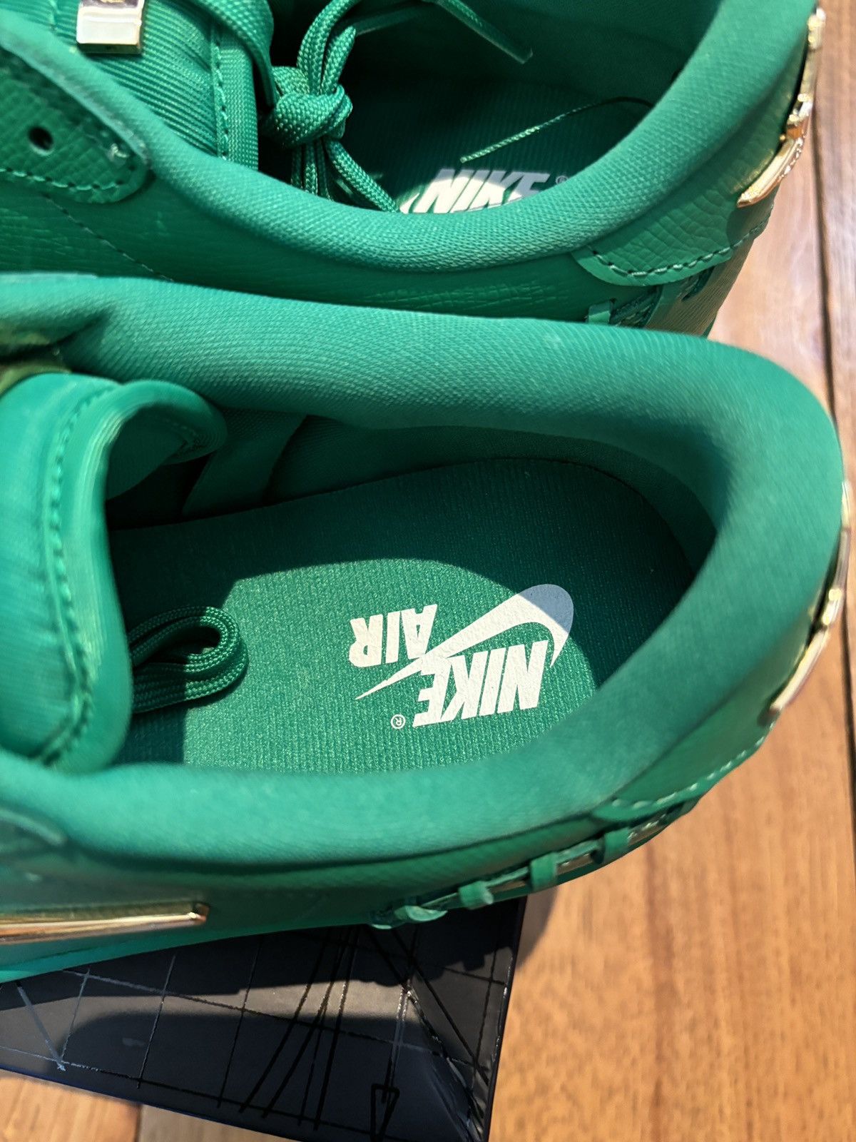 Jordan Brand × Nike Jordan 1 Low Method of Make Lucky Green Metallic Gold Size US 9.5 / EU 42-43 - 5 Thumbnail
