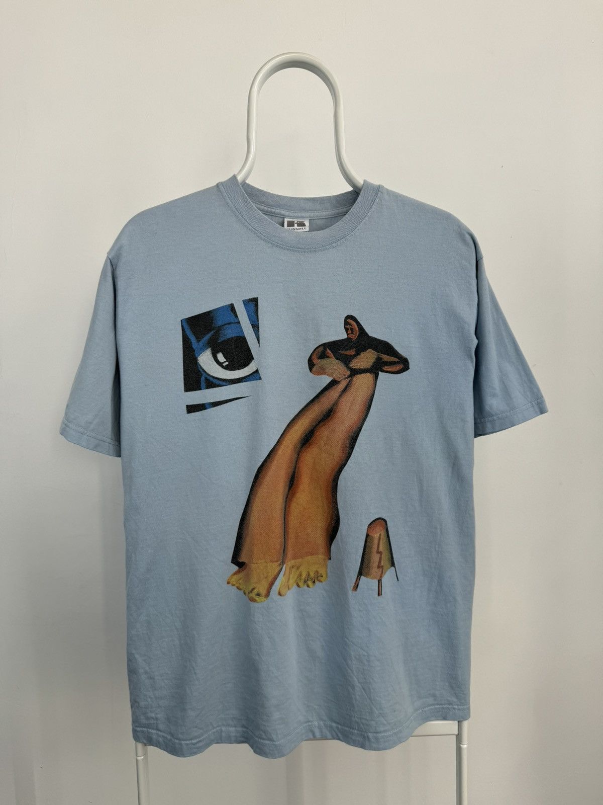 Vintage Vintage Avant-garde Big Logo Printed Tee Size US S / EU 44-46 / 1 - 1 Thumbnail