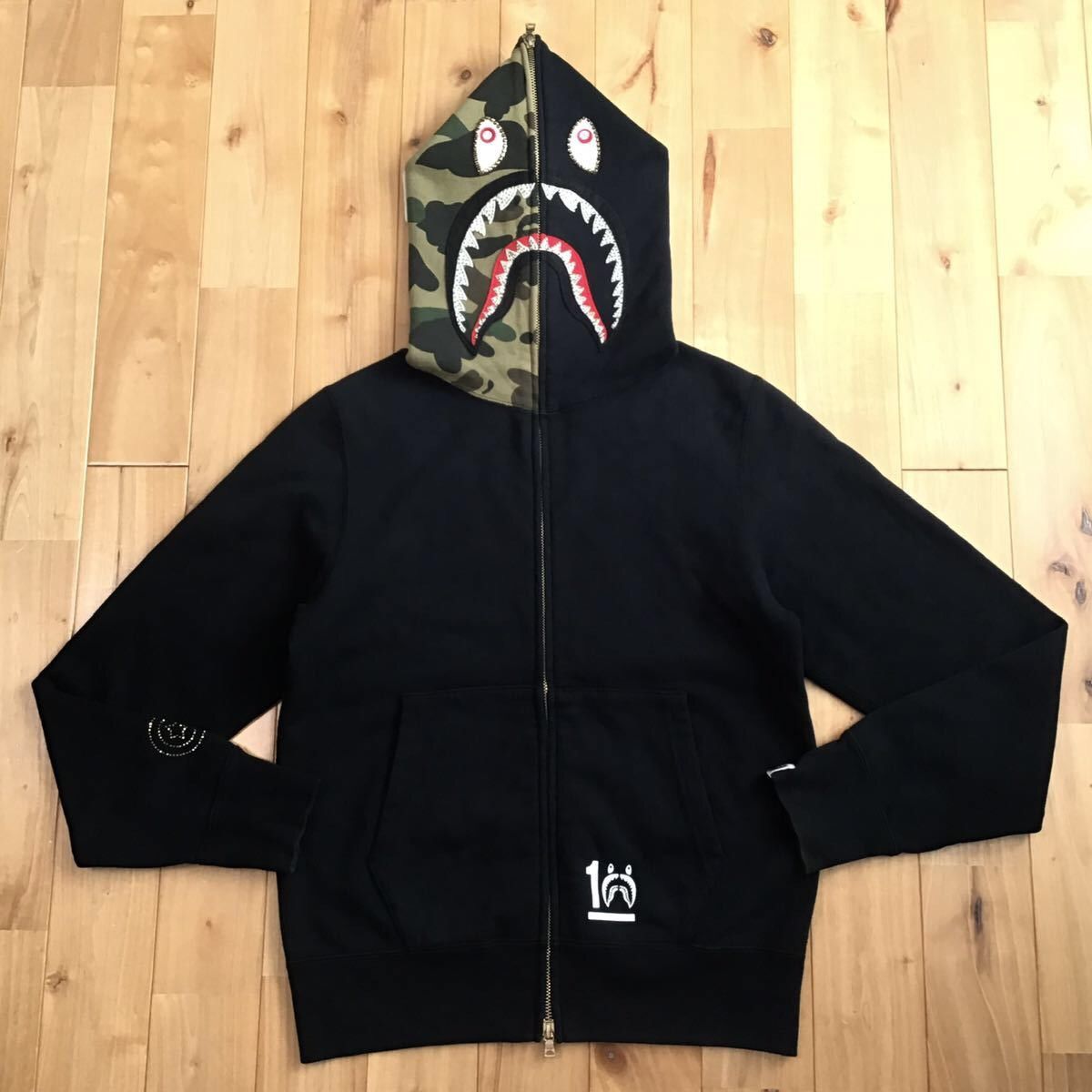 Bape × Swarovski 2014 Swarovski Shark full zip hoodie BAPE a bathing ape Size US S / EU 44-46 / 1 - 2 Thumbnail