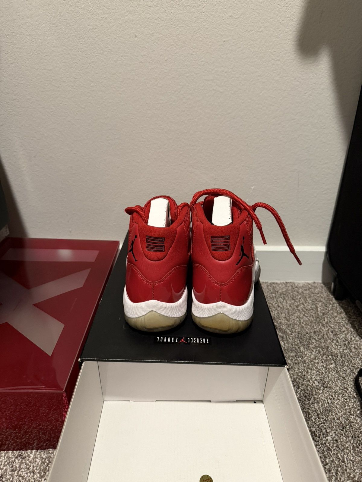 Nike Gym Red Jordan 11 Size US 8.5 / EU 41-42 - 6 Thumbnail