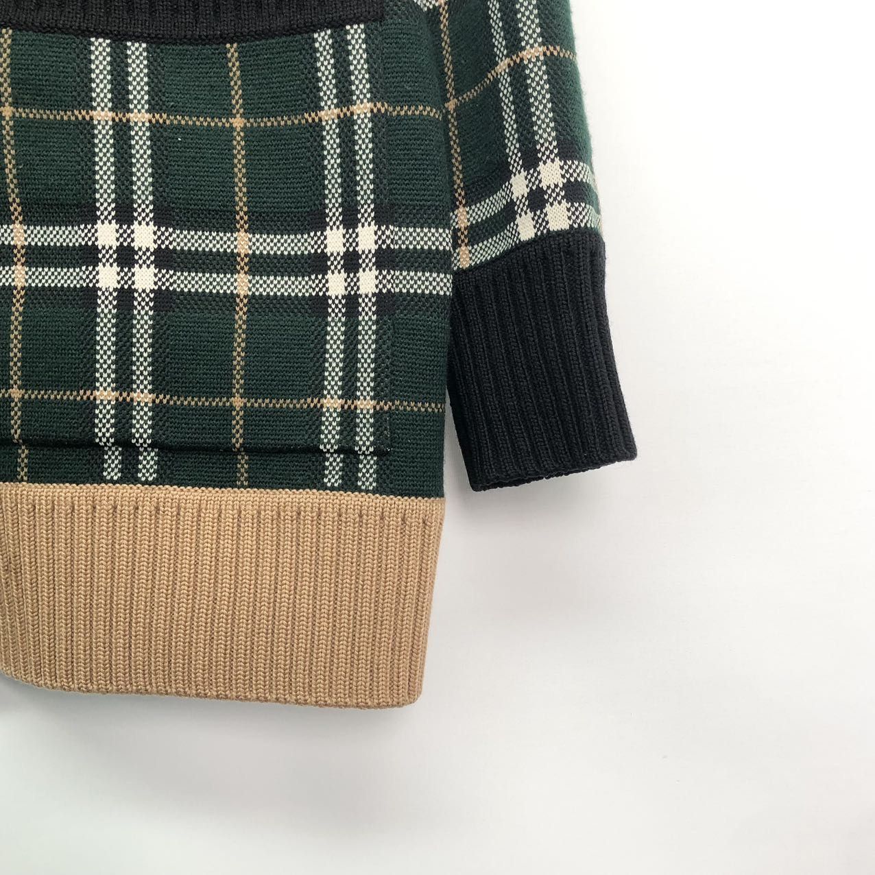 Burberry Burberry Check Jacquard Functional Merino Knit Sweater K26WX Size S / US 4 / IT 40 - 4 Thumbnail