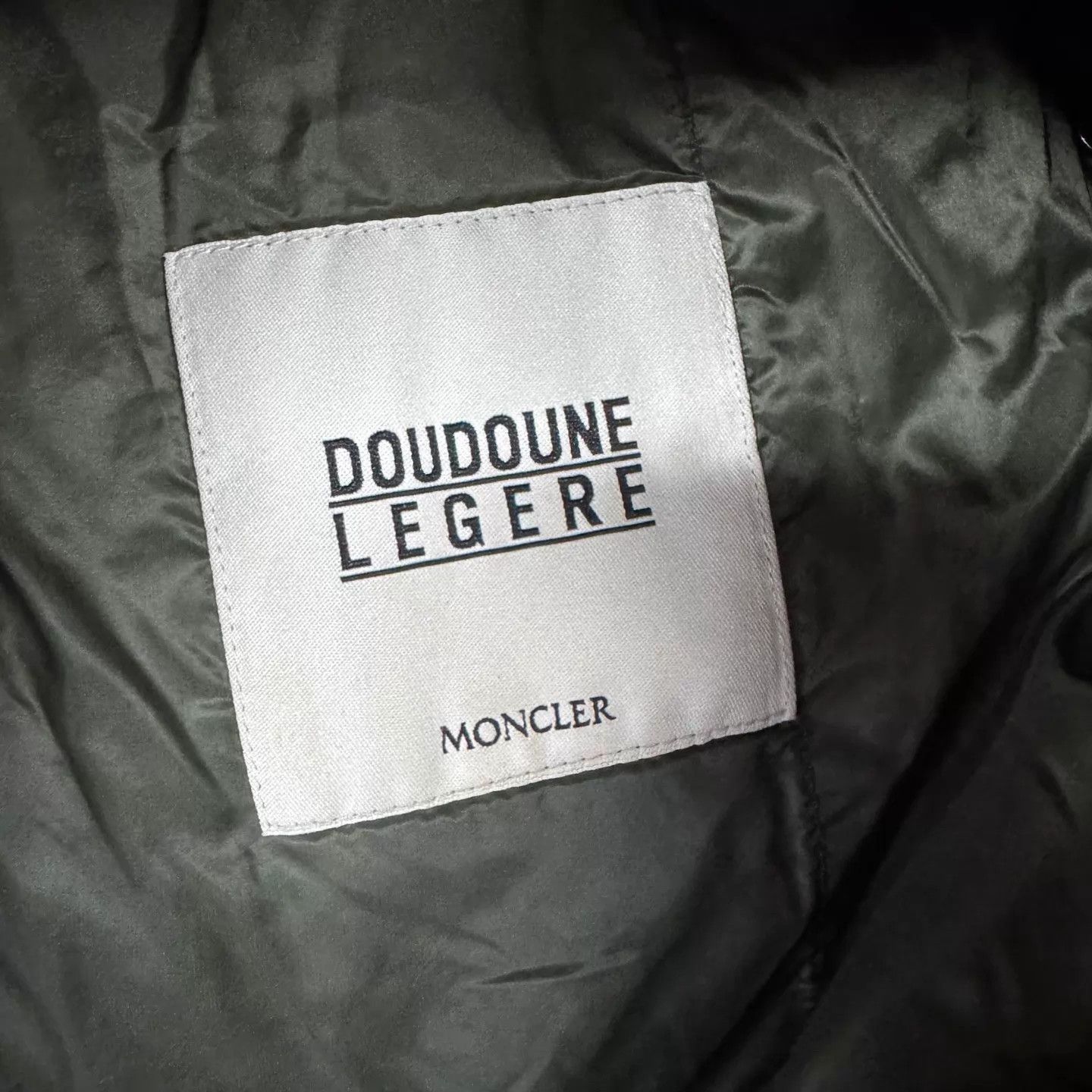 Moncler Moncler Bramant B Logo Hooded Down Jacket Size 2 98N Size XS / US 0-2 / IT 36-38 - 7 Thumbnail