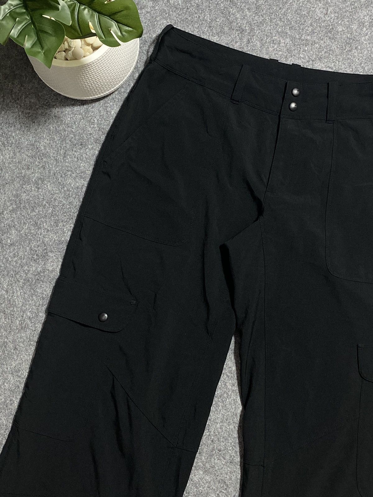Nike Vintage Y2K Nike Cargo Nylon Pants Fit Drill 00s Swoosh Size US 28 / EU 44 - 5 Thumbnail