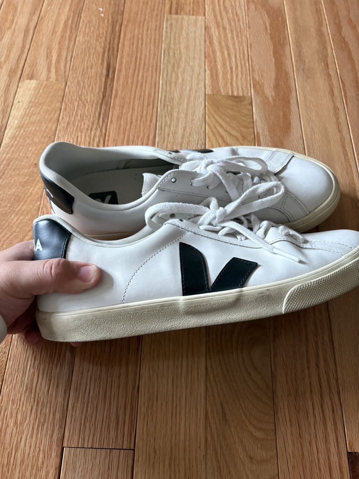Veja STEAL! Veja Esplar sneakers - size 8 Size US 8 / EU 41 - 1 Thumbnail
