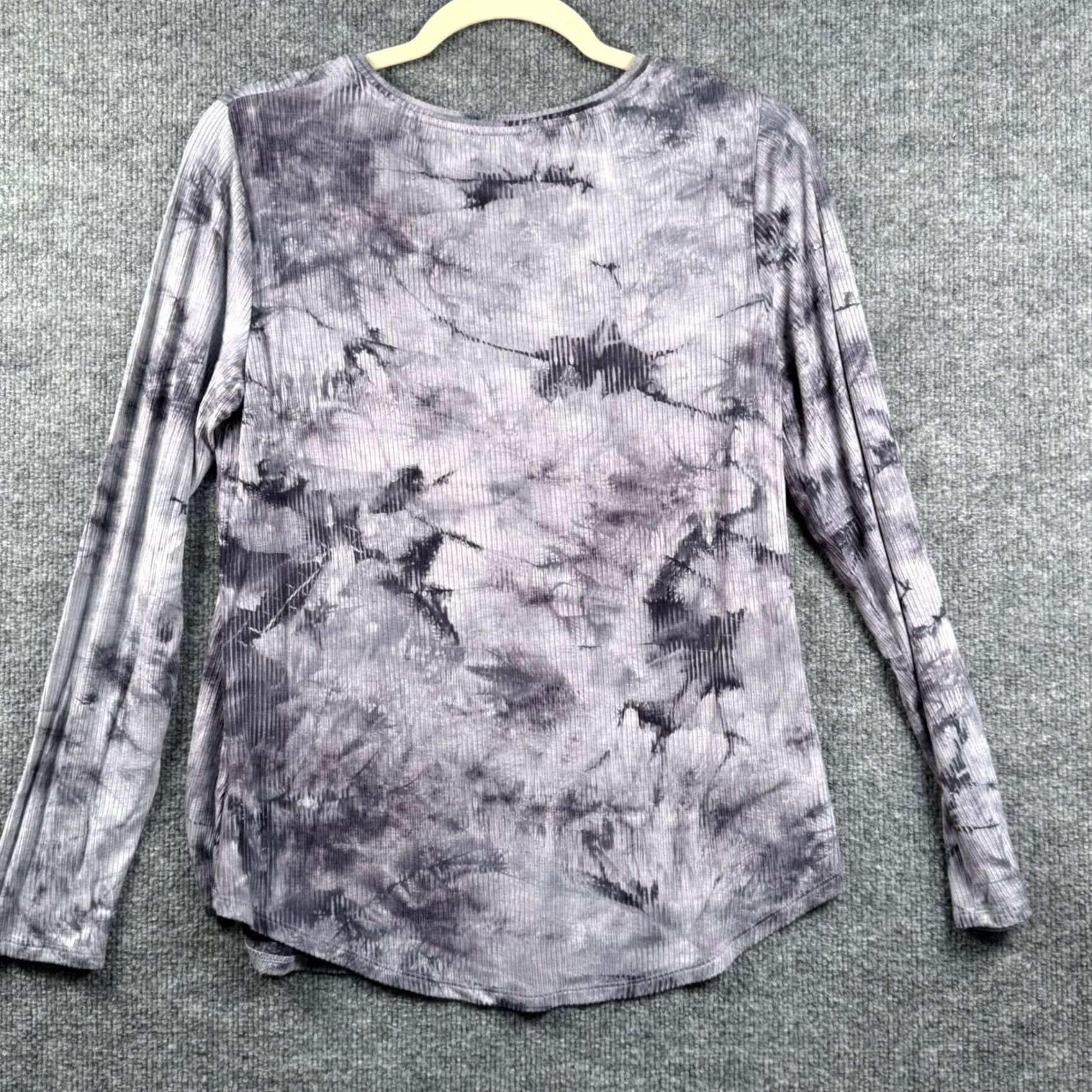 Vintage Simply Vera Vera Wang Women Small Grey Tie Dye Long Sleeve Top Scoop Neck Size S / US 4 / IT 40 - 2 Thumbnail