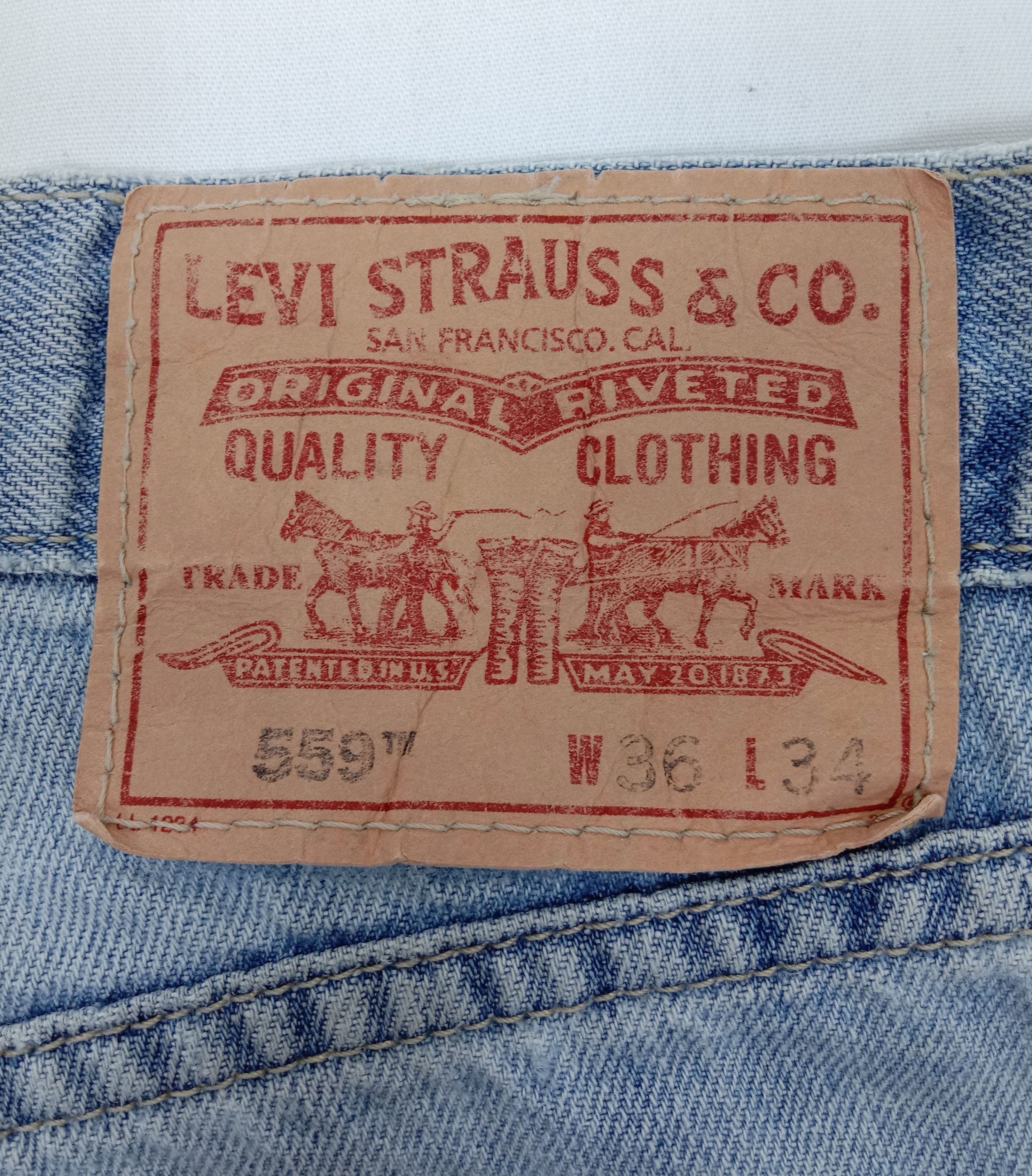 Levi's Vintage Levi’s 559 Jeans Light Wash Relaxed Straight Denim Size US 36 / EU 52 - 14 Thumbnail