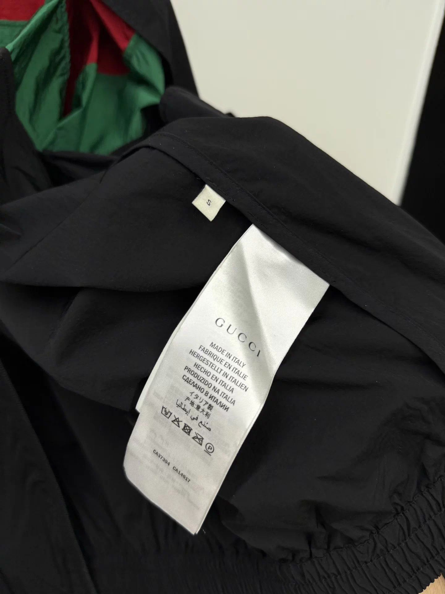 Gucci Gucci red green colorblock school jacket S new worn once Size US S / EU 44-46 / 1 - 5 Thumbnail