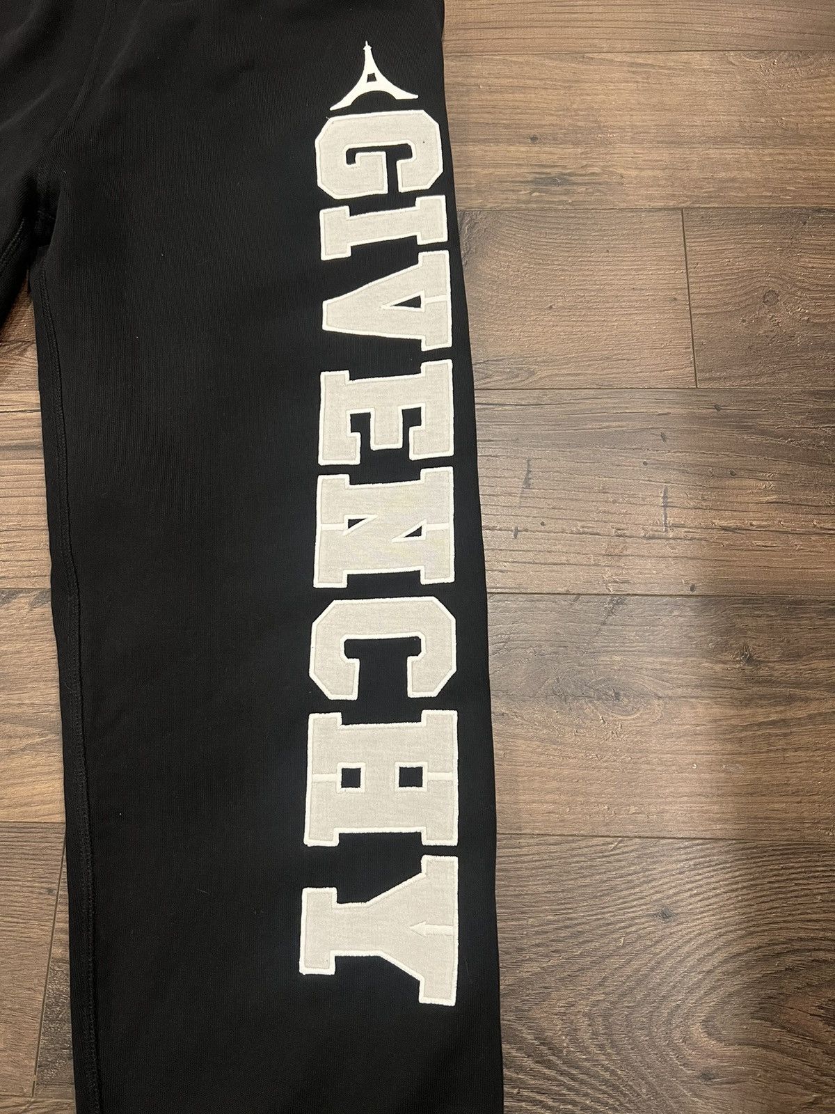Givenchy Givenchy “Eiffel Tower” Joggers/Sweatpants Size US 36 / EU 52 - 2 Thumbnail