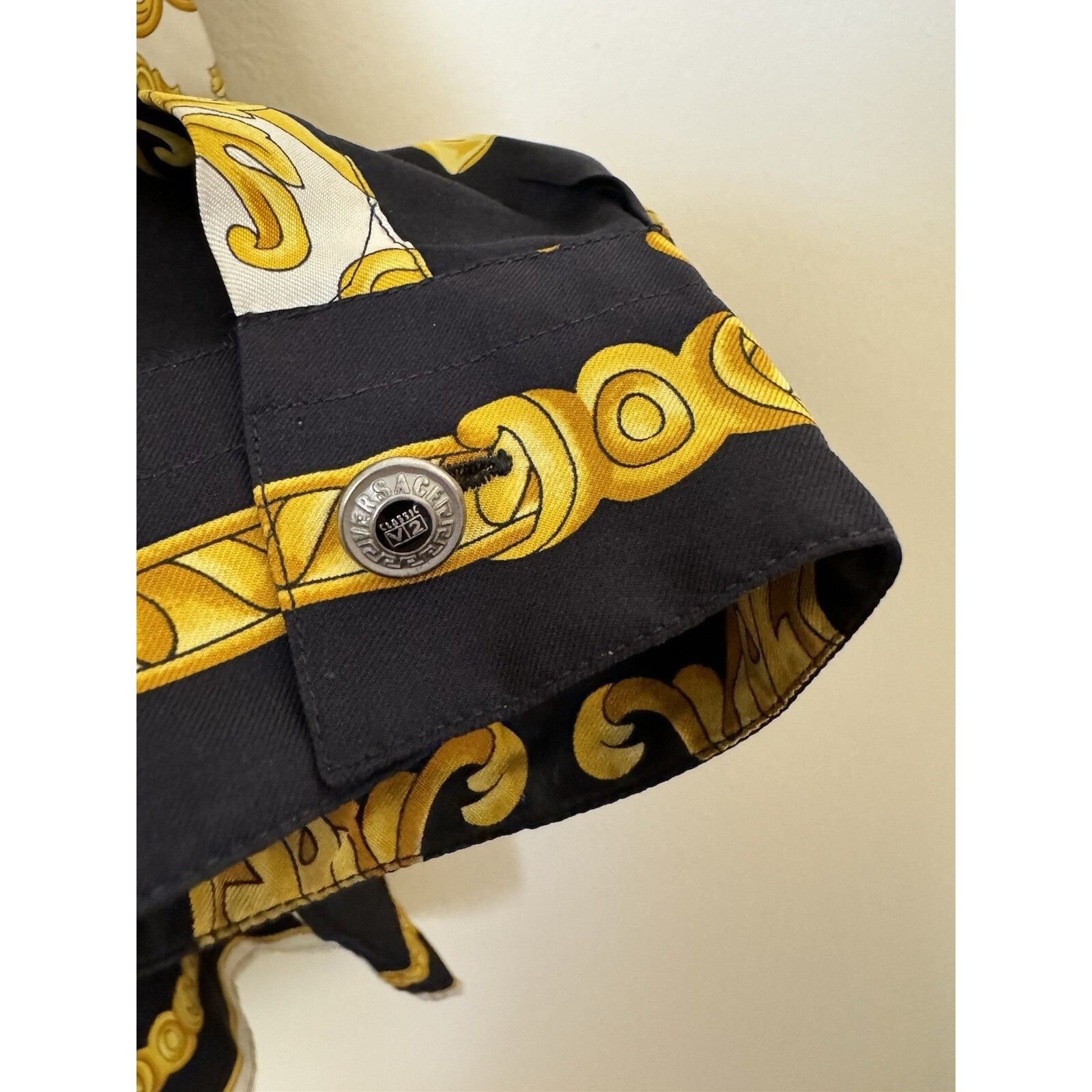 Versace Versace V2 100% Silk Baroque Button Up Shirt Long Sleeve Gol Size US L / EU 52-54 / 3 - 9 Thumbnail