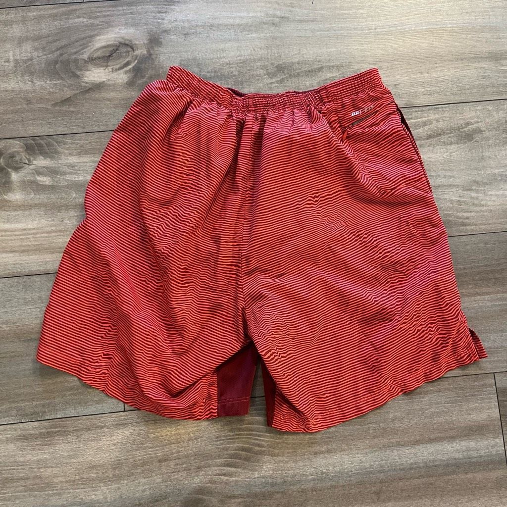 Nike Nike Red Athletic Workout Shorts Men Medium Bin M-56 Size US 32 / EU 48 - 5 Thumbnail