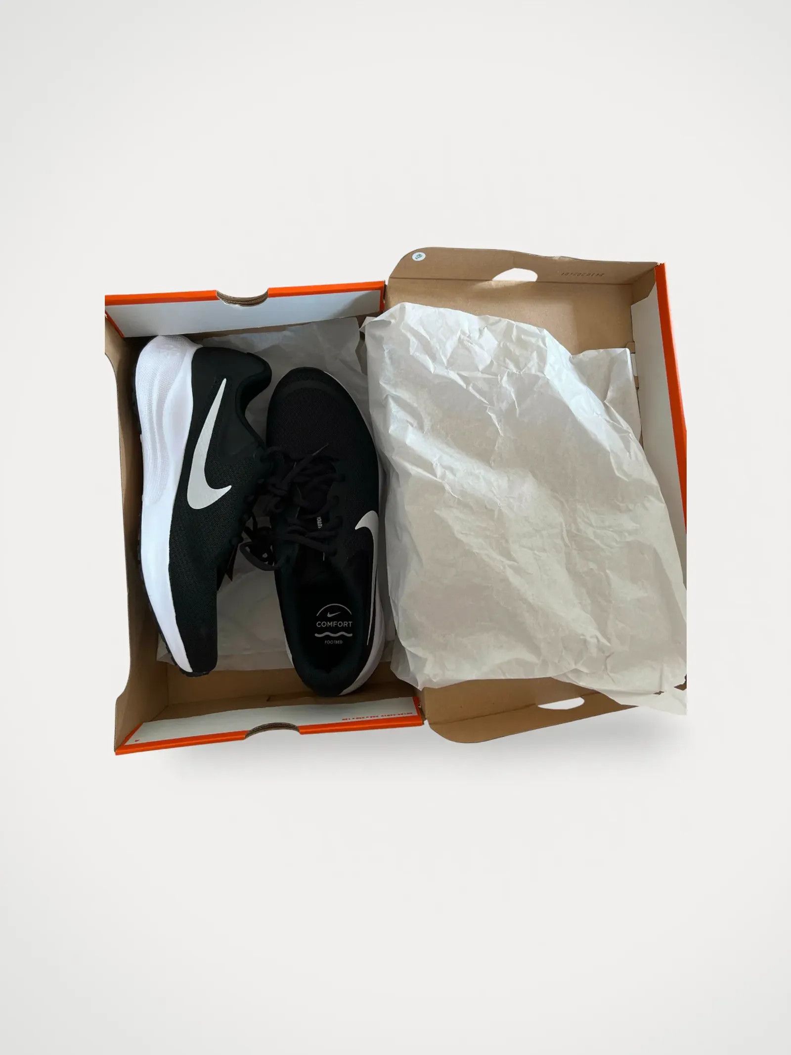 Nike Nike Sneakers Size US 11 / EU 44 - 1 Thumbnail