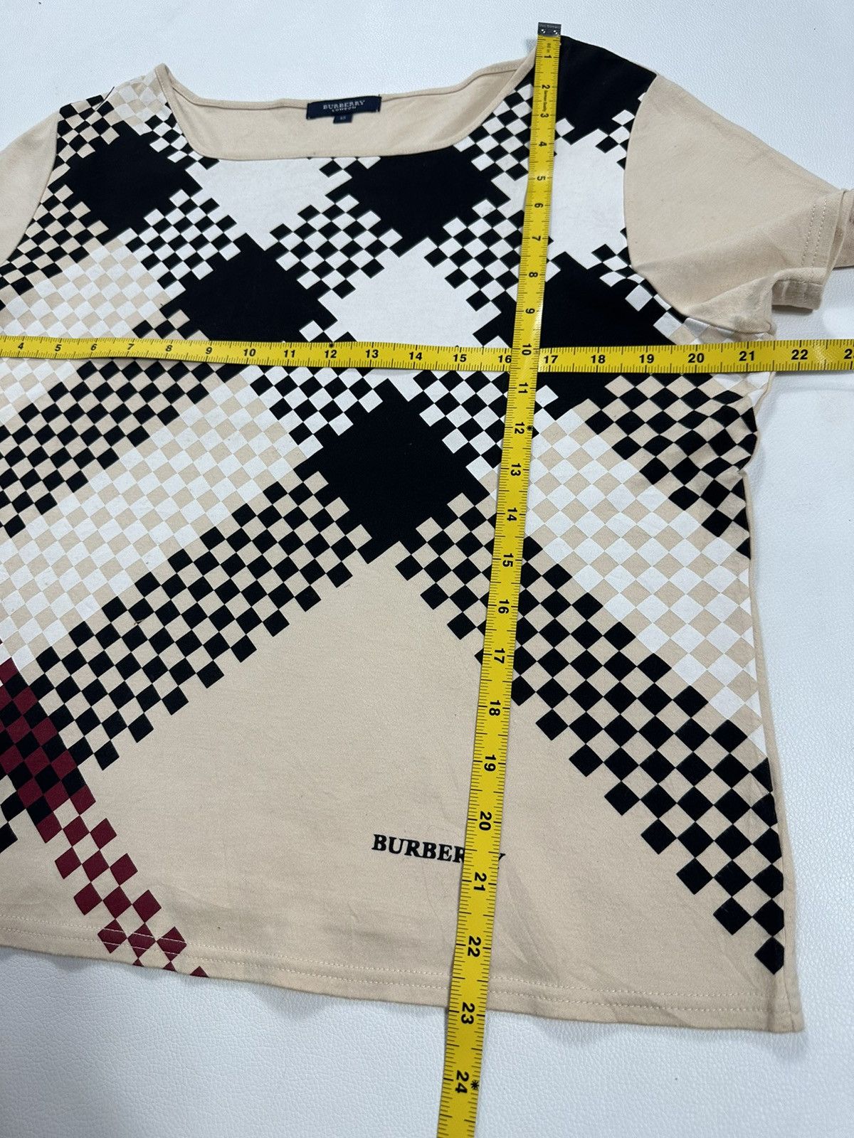 Burberry × Vintage Burberry Tshirt Size L / US 10 / IT 46 - 13 Thumbnail