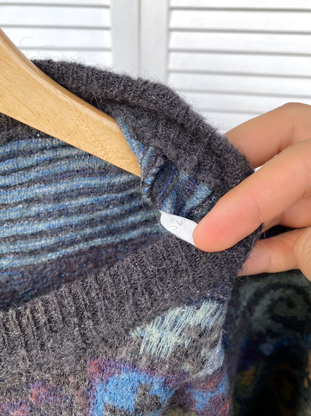 Japanese Brand × Vintage Vintage Abstract Cropped Wool Knit Sweater Baggy Size US L / EU 52-54 / 3 - 12 Thumbnail