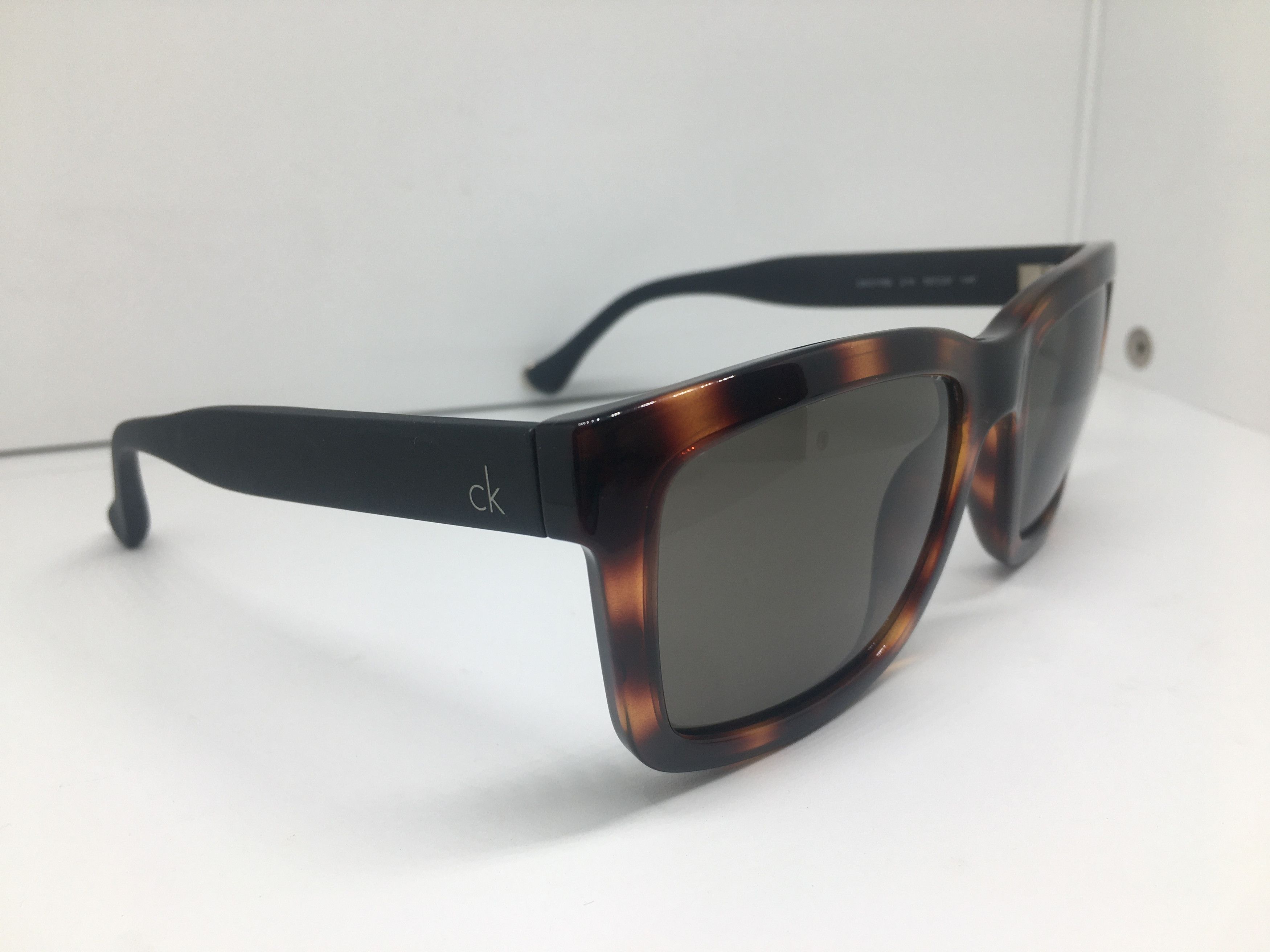 Calvin Klein Calvin Klein CK3179s Tortoise Sunglasses Frame Size ONE SIZE - 1 Thumbnail
