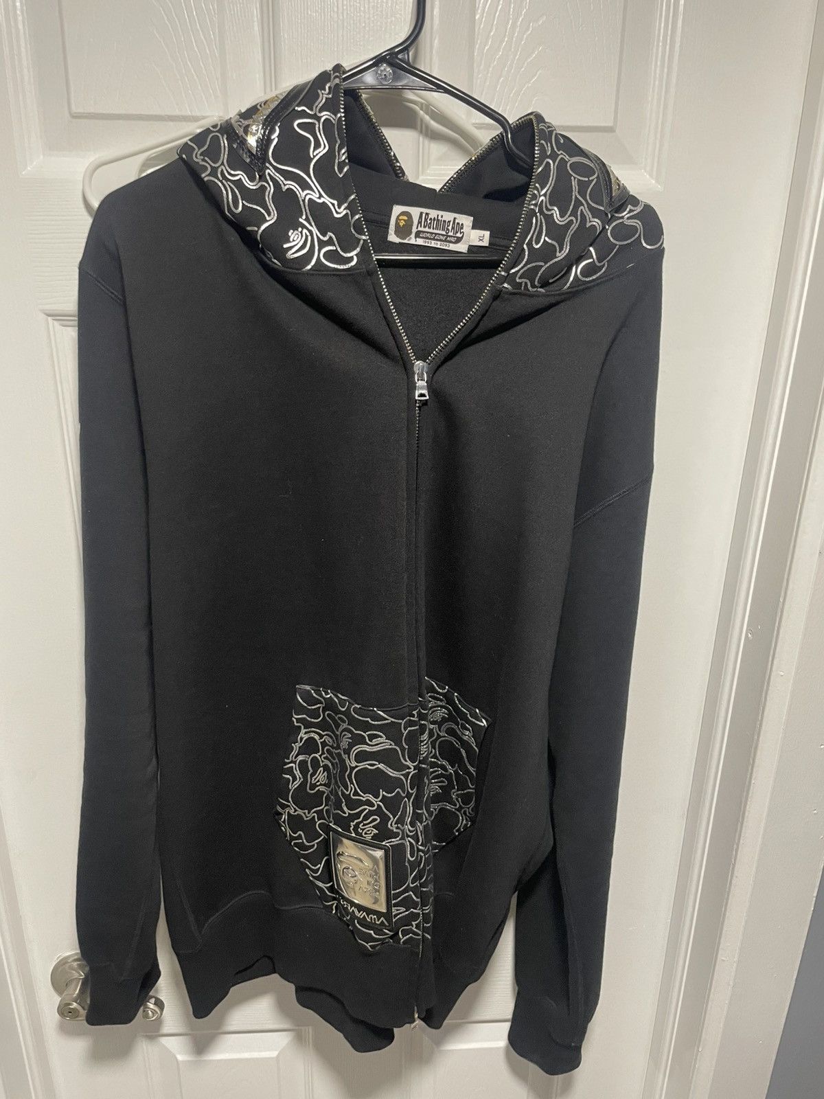 Bape Bape x Hajime Sorayama Shark Full Zip Hoodie Size US XL / EU 56 / 4 - 1 Thumbnail