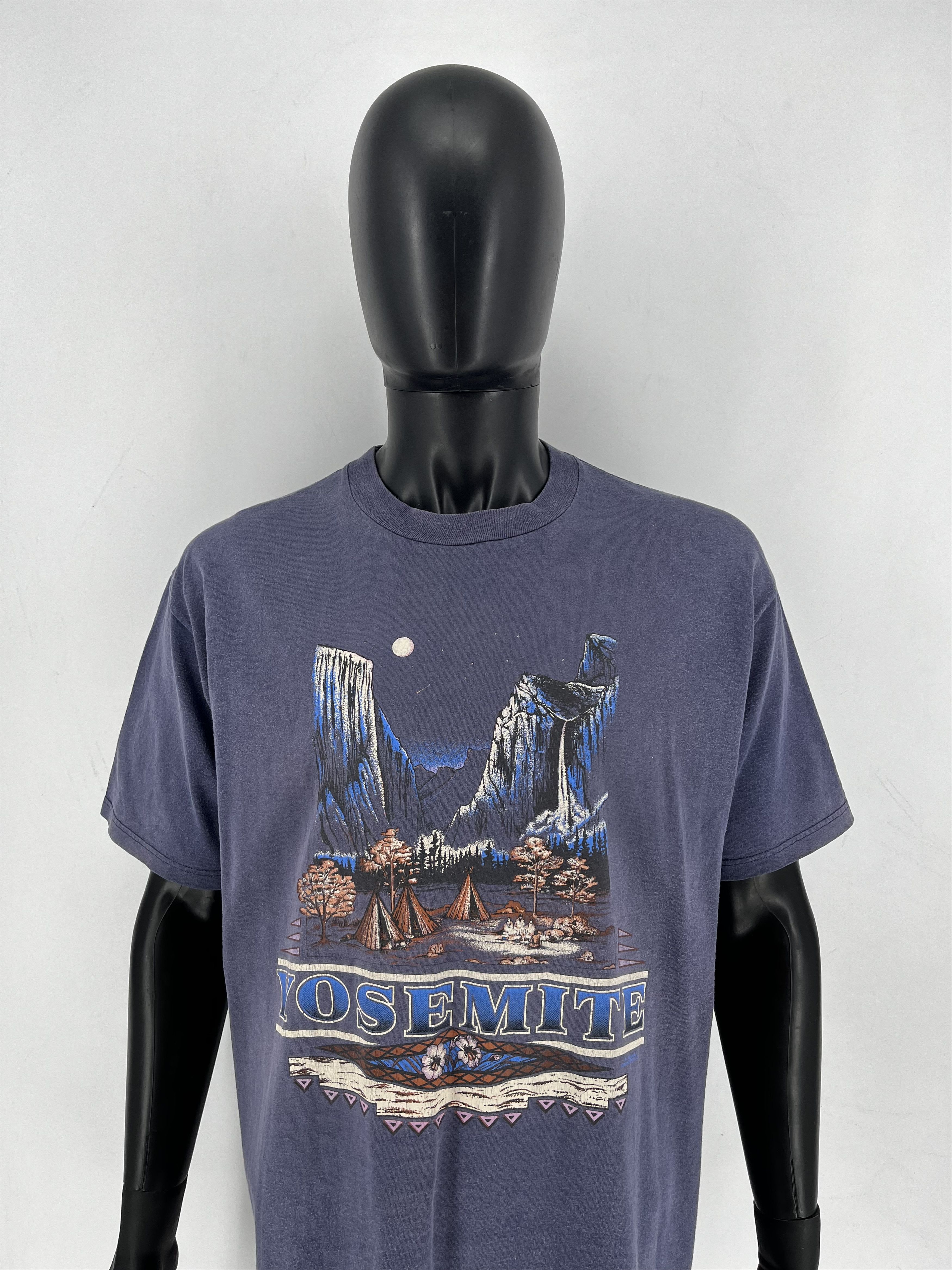 Vintage Vintage Yosemite Park Mountain Camp Moon Graphic Purple Size US XL / EU 56 / 4 - 1 Thumbnail