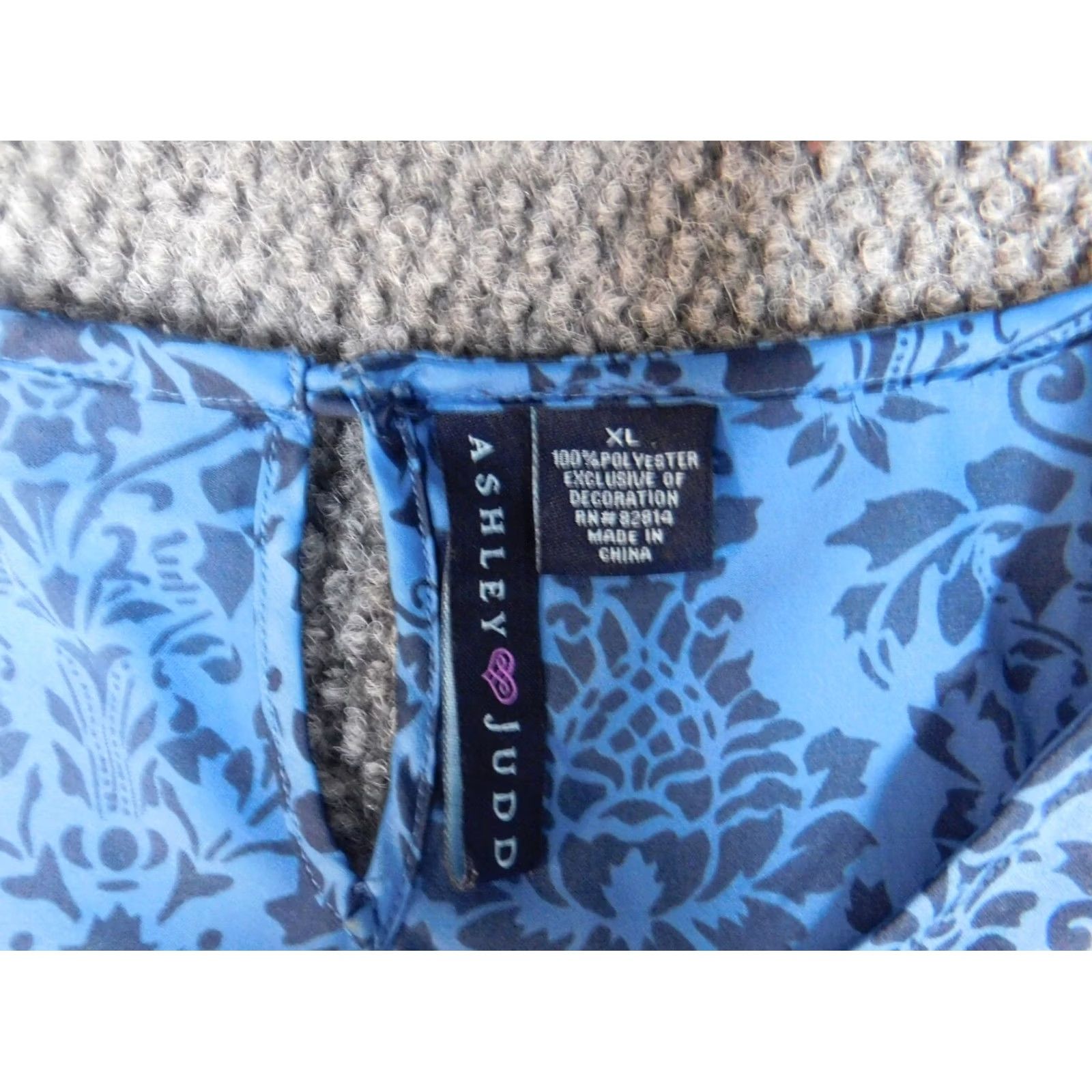 Vintage Ashley Judd Womens Blouse XL Blue Floral Crew Neck Pullover Stretch Long Sleeve Regular Fit Button Polyester Size XL / US 12-14 / IT 48-50 - 5 Thumbnail