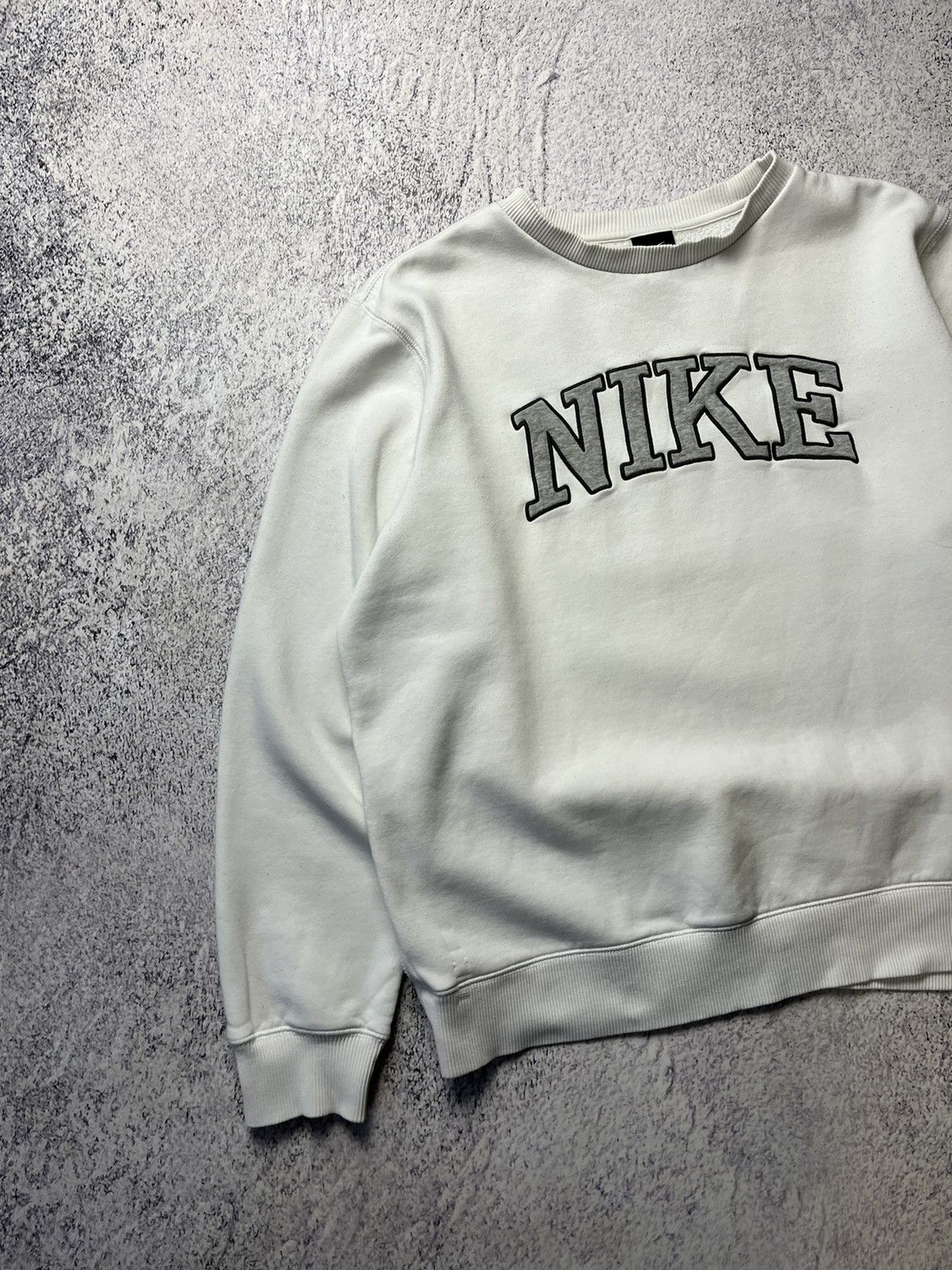 Nike Vintage Nike Big Logo Sweatshirt Y2K Streetwear Size US L / EU 52-54 / 3 - 6 Thumbnail