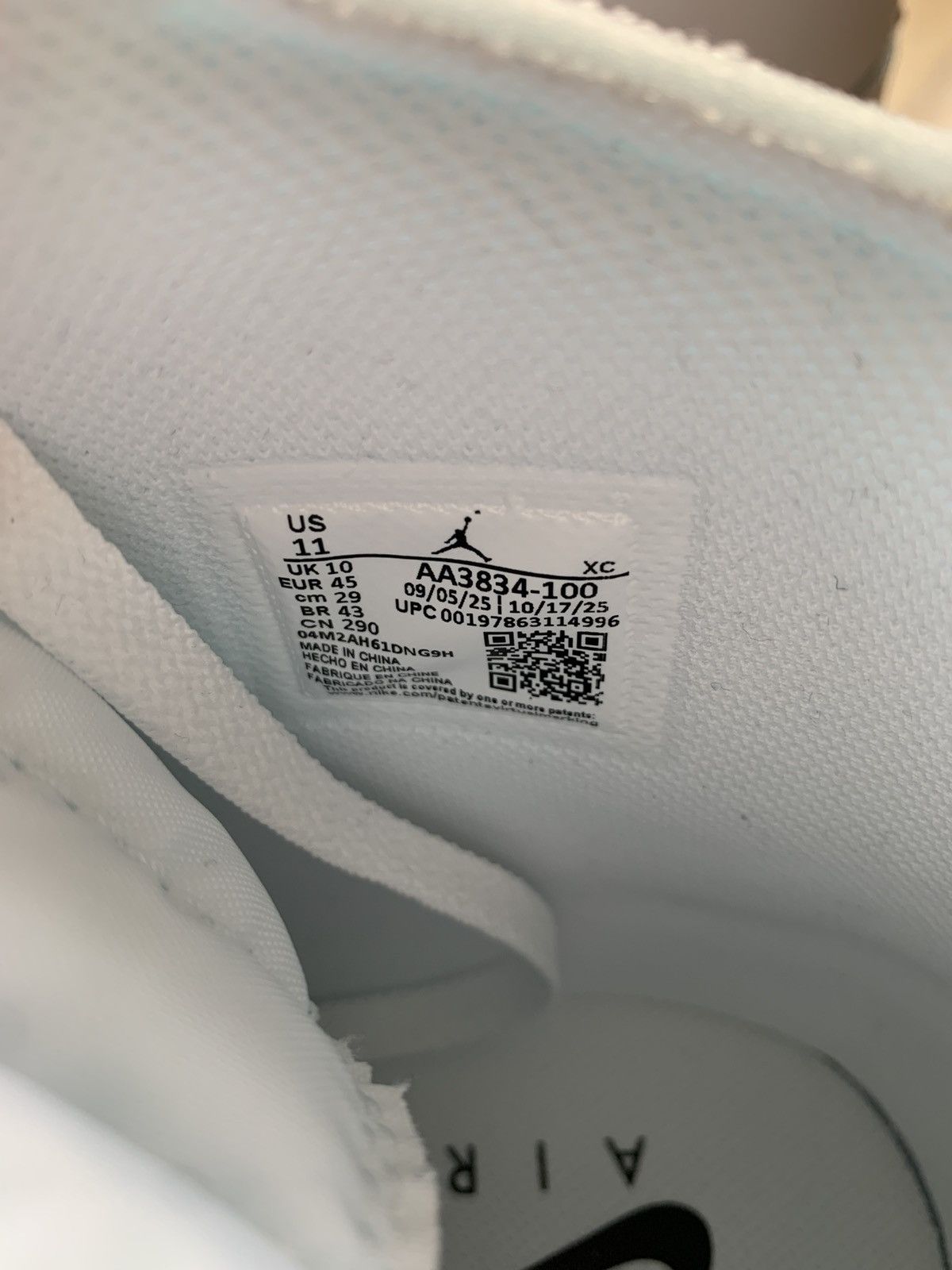 Nike × Off-White Jordan 1 Retro Virgil Abloh Alaska Size US 11 / EU 44 - 10 Thumbnail