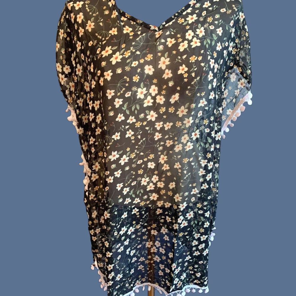 Vintage VINTAGE Small Tribear Black Floral Sheer Coverup Poncho Pom Pom Trim New NWT Size S / US 4 / IT 40 - 1 Thumbnail