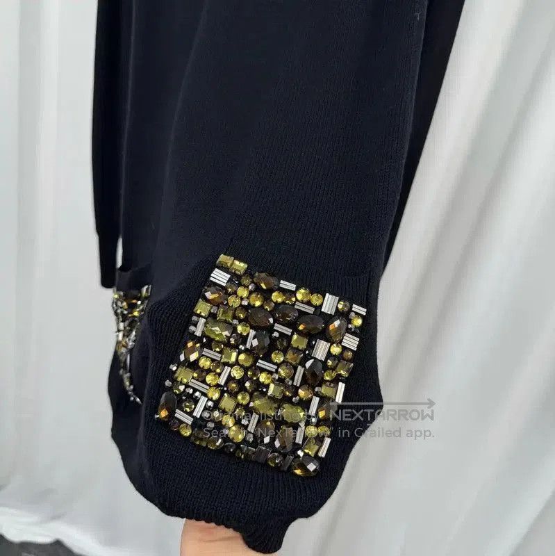Burberry Burberry Black Wool V-Neck Sweater for Women. Size S / US 4 / IT 40 - 5 Thumbnail