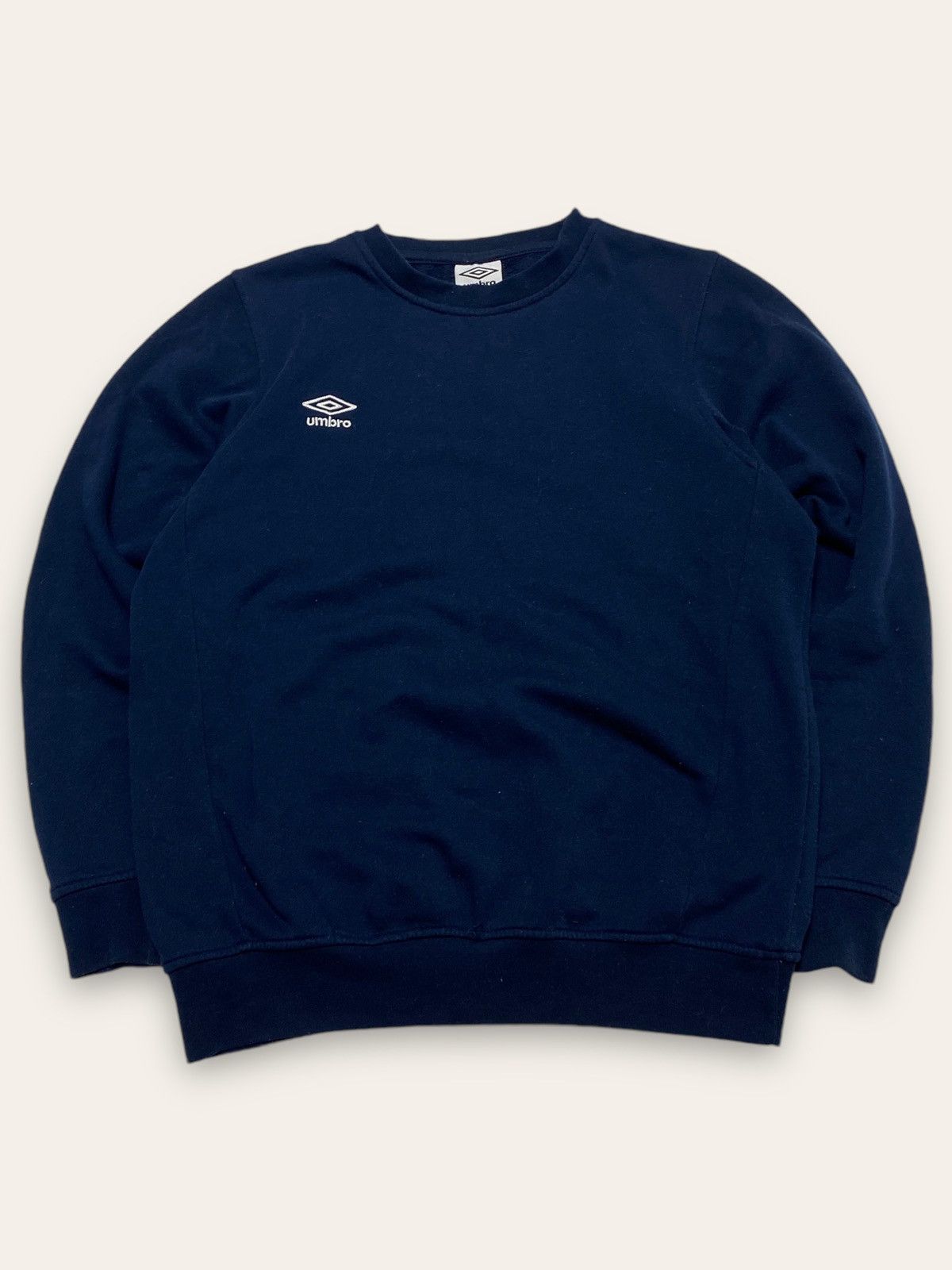 Umbro Vintage UMBRO Navy Minimalistic Small Logo Sweatshirt Size US L / EU 52-54 / 3 - 1 Thumbnail