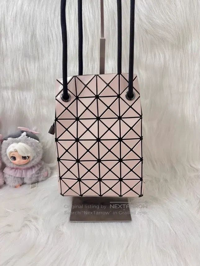 Issey Miyake Issey Miyake Pink Shoulder Bag Size ONE SIZE - 1 Thumbnail