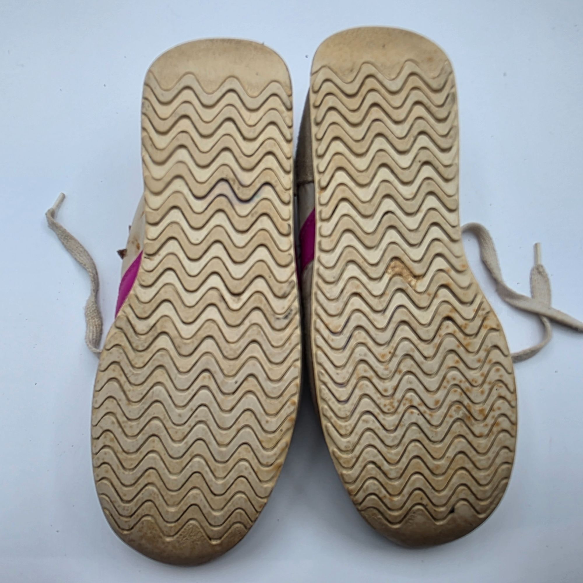 Converse Vintage 80's Converse Womens Size 5.5 Beige Pink Sneaker Sho Size US 5.5 / IT 35.5 - 12 Thumbnail