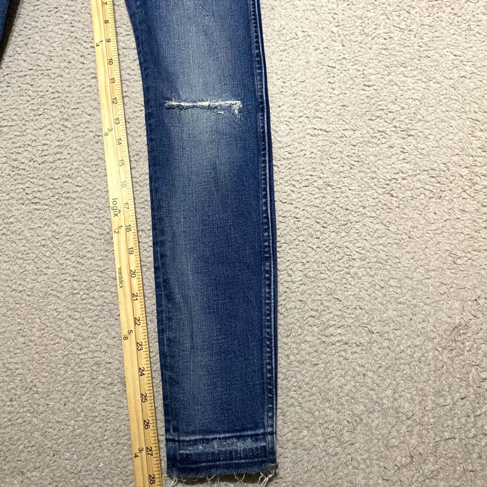 Madewell Madewell Jeans Womens 23 Blue Denim High Rise Skinny Leg Medium Wash Distressed Shirt Womens Jeans Size 40" / US 18 - 7 Thumbnail
