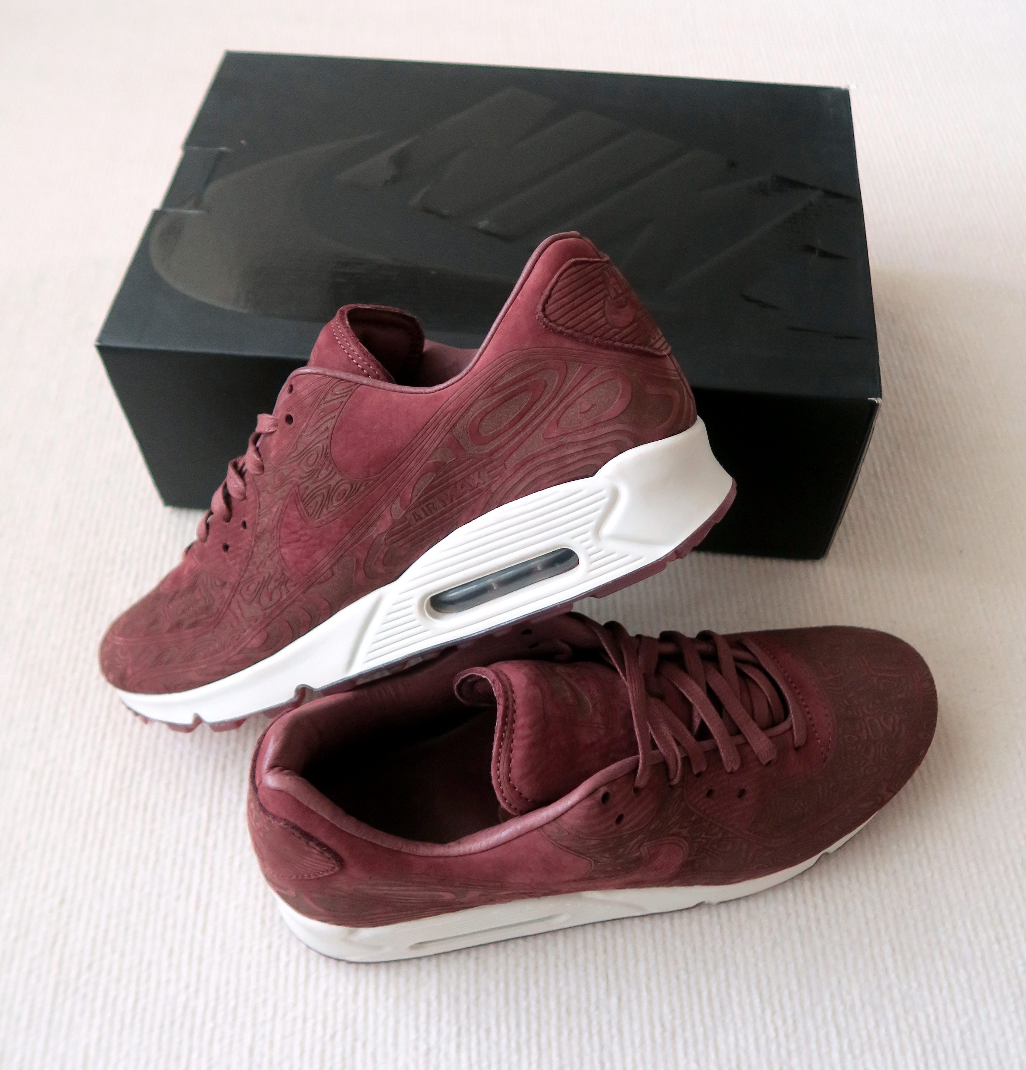 Nike Nike Air Max 90 Laser Mahogany Sneakers Size US 12 / EU 45 - 1 Thumbnail