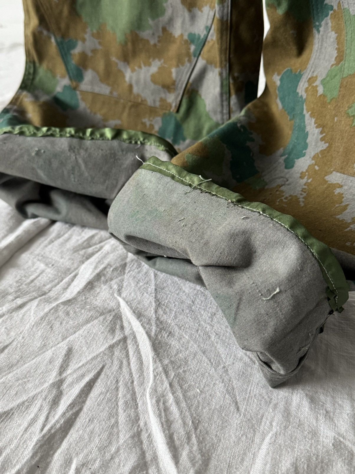 Vintage 1960s Vintage East German 'NVA' Blumentarn Camo Pants Size US 36 / EU 52 - 8 Thumbnail