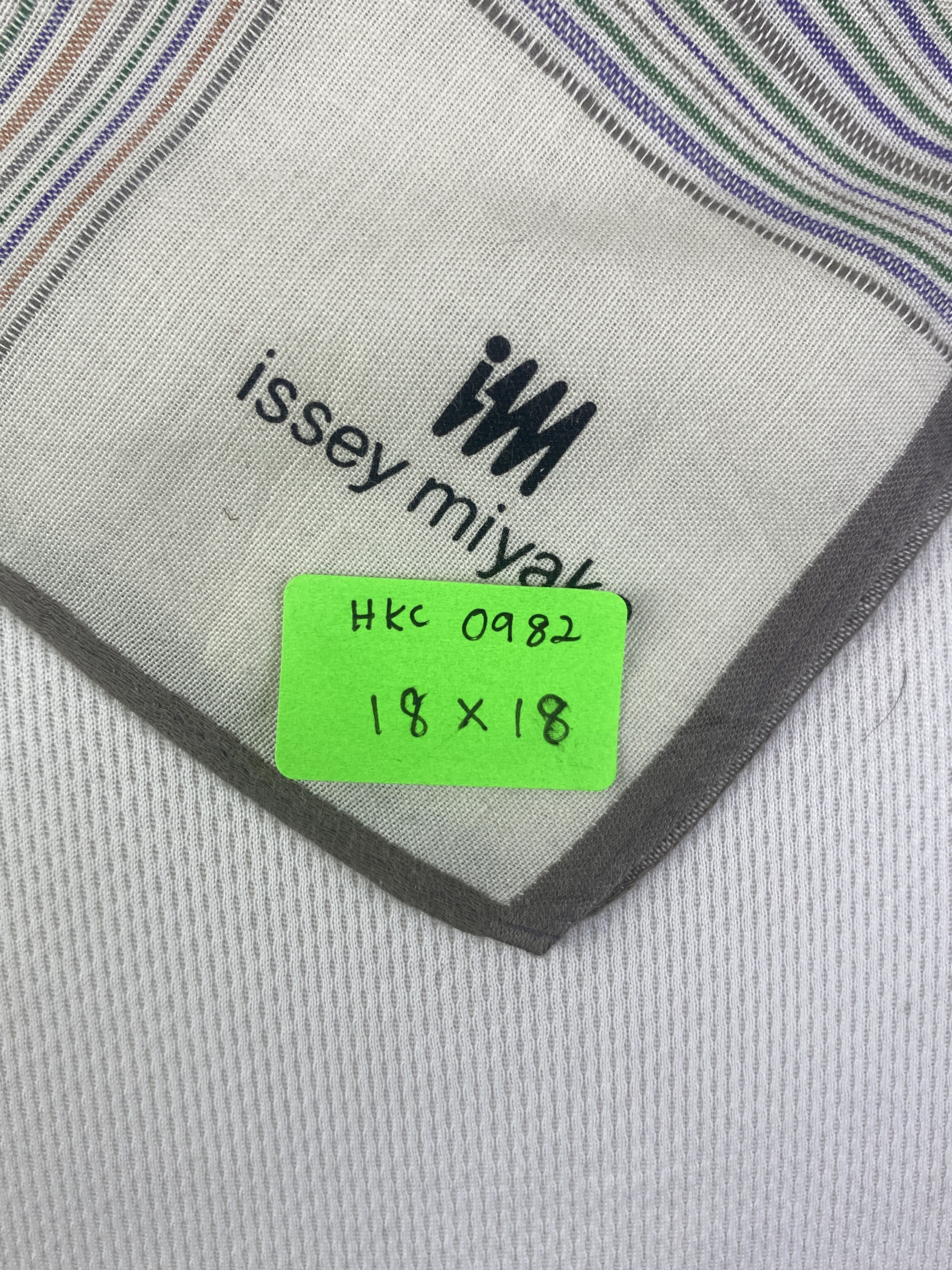 Issey Miyake Issey Miyake Handkerchief / Neckerchief HKC0982 Size ONE SIZE - 8 Thumbnail