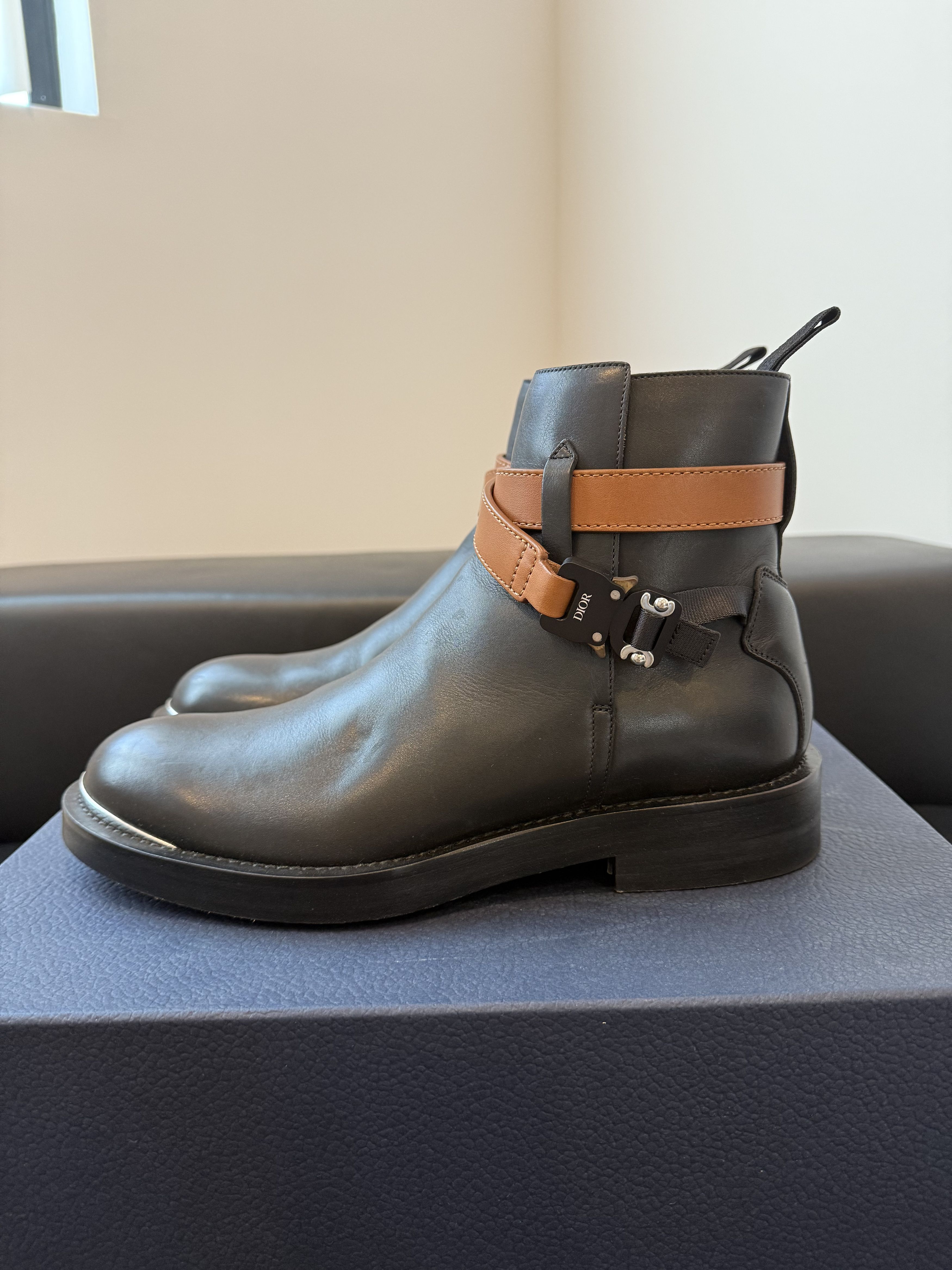 Dior Dior Boots Size US 7 / EU 40 - 2 Thumbnail
