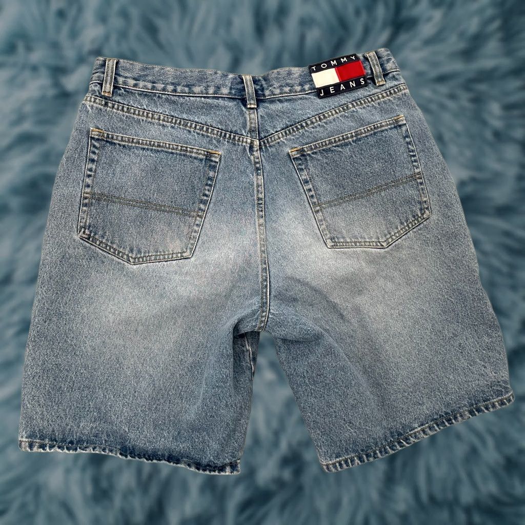 Tommy Hilfiger VINTAGE Tommy Hilfiger Shorts Denim Blue 36 Jeans Short Men 5-Pocket Design Casual Streetwear Y2K Size US 36 / EU 52 - 1 Thumbnail