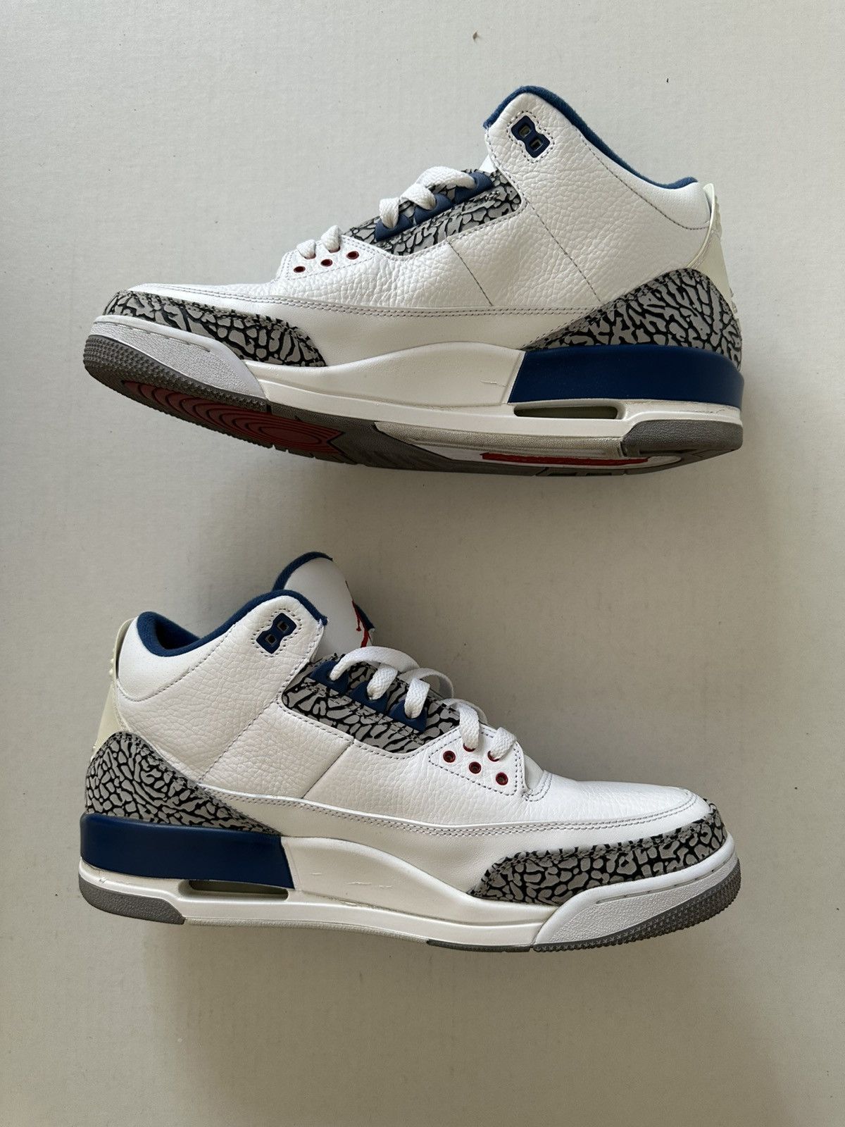 Jordan Brand Jordan 3 White True Blue 2011 Size US 13 / EU 46 - 2 Thumbnail