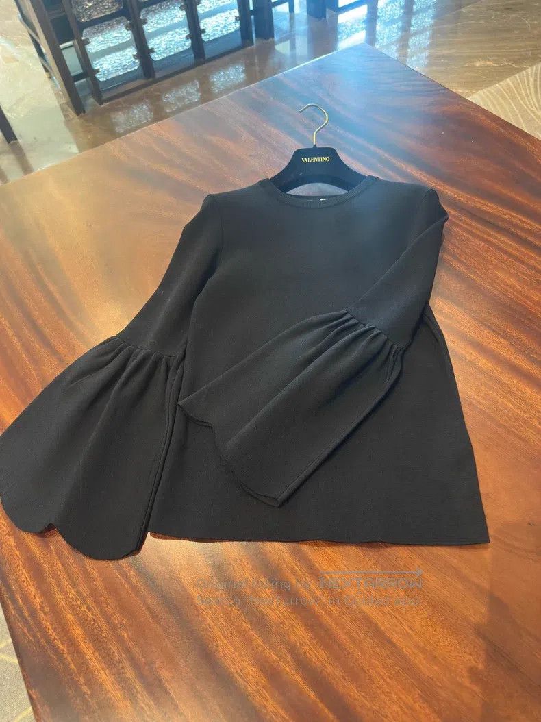 Valentino Valentino Black flared sleeve sweater Size S / US 4 / IT 40 - 4 Thumbnail