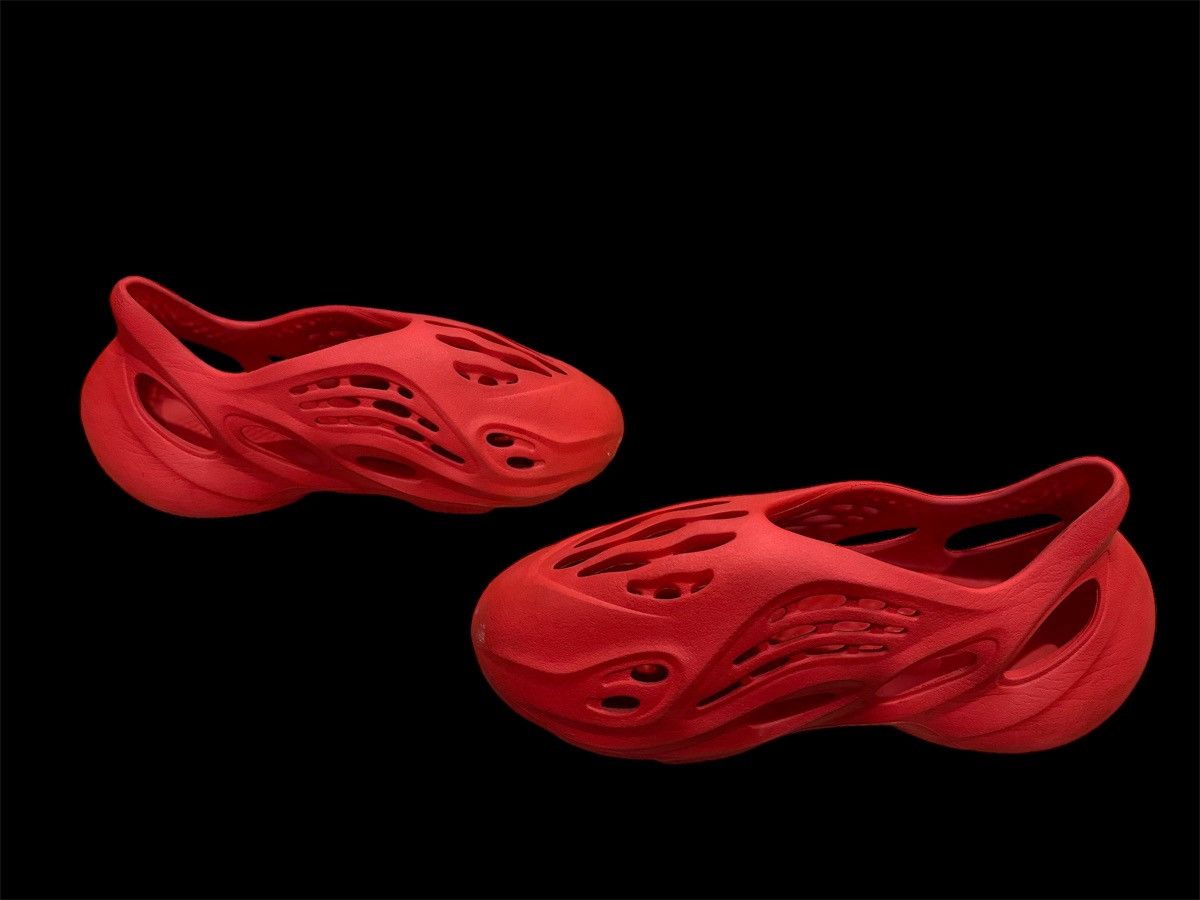Adidas × Kanye West × Yeezy Adidas Yeezy Foam RNNR Vermillion/Res Size US 9.5 / EU 42-43 - 3 Thumbnail