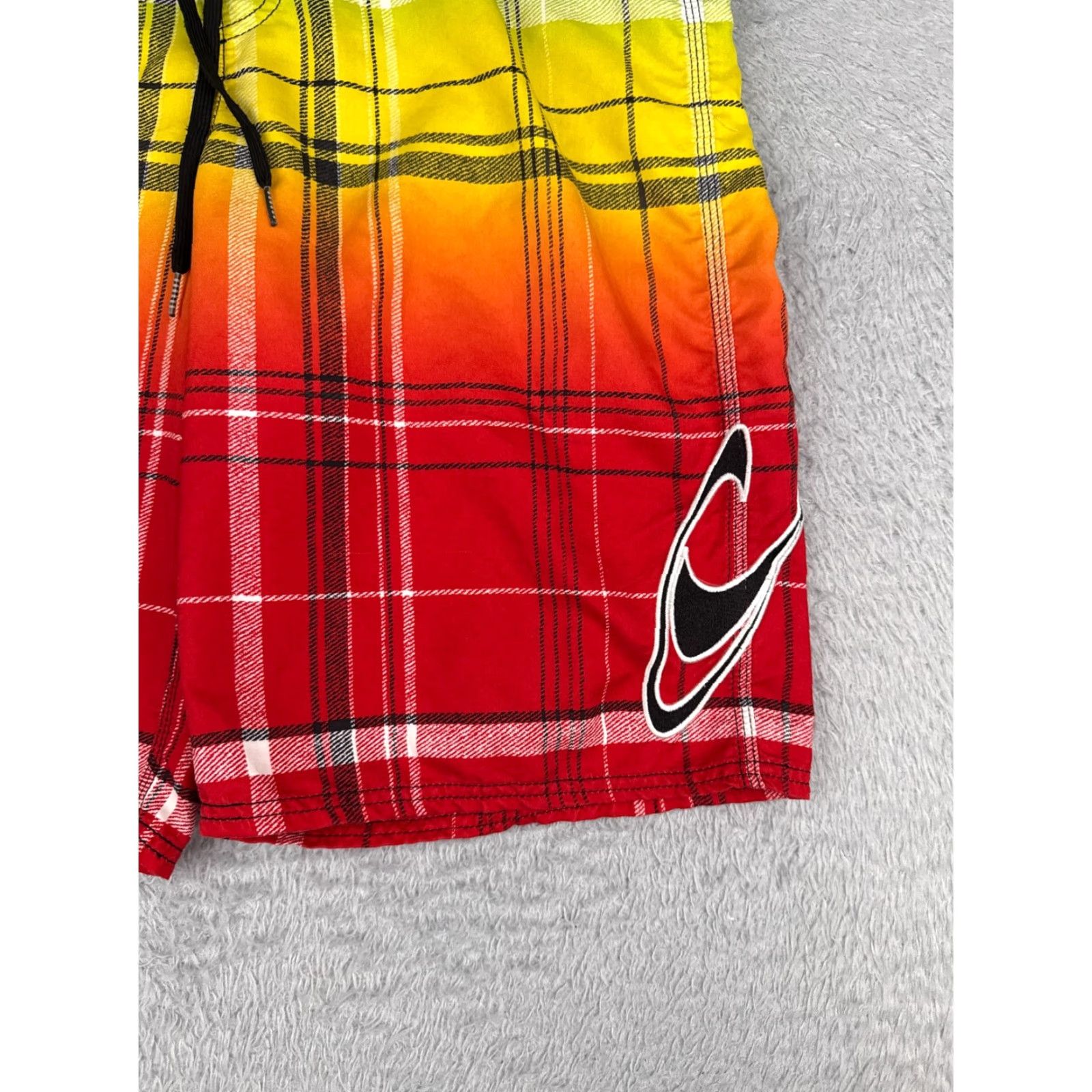 O'Neill VINTAGE: No (not vintage) — O'Neill Swim Trunks Mens 35 Red Green Stripe Board Shorts Polyester 35x11 Size US 35 - 2 Thumbnail