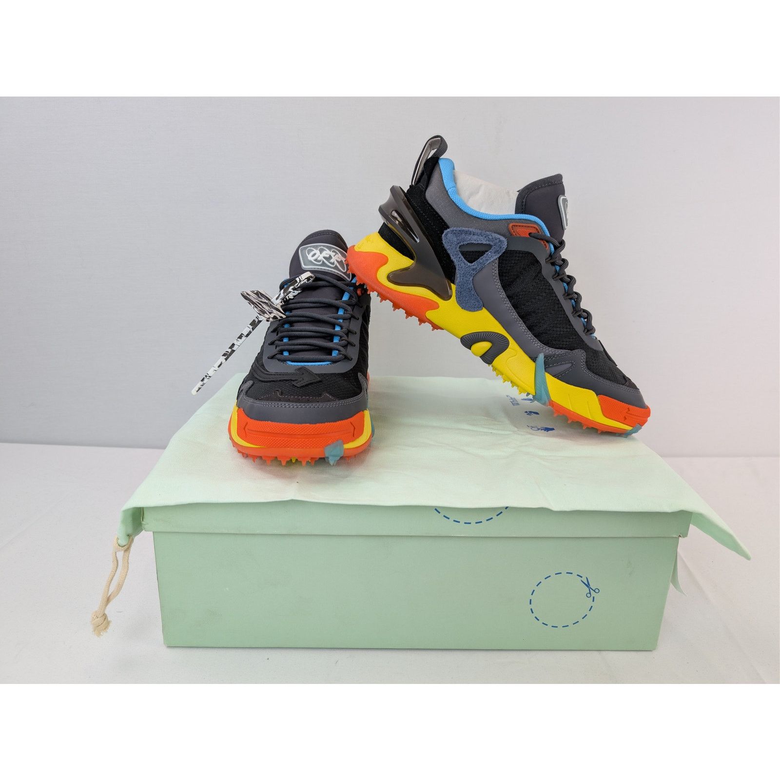 Off-White o1rshd1 Q:2 / OSDY 2000 Low top Sneakers in Yellow/Black Size US 11 / EU 44 - 20 Thumbnail