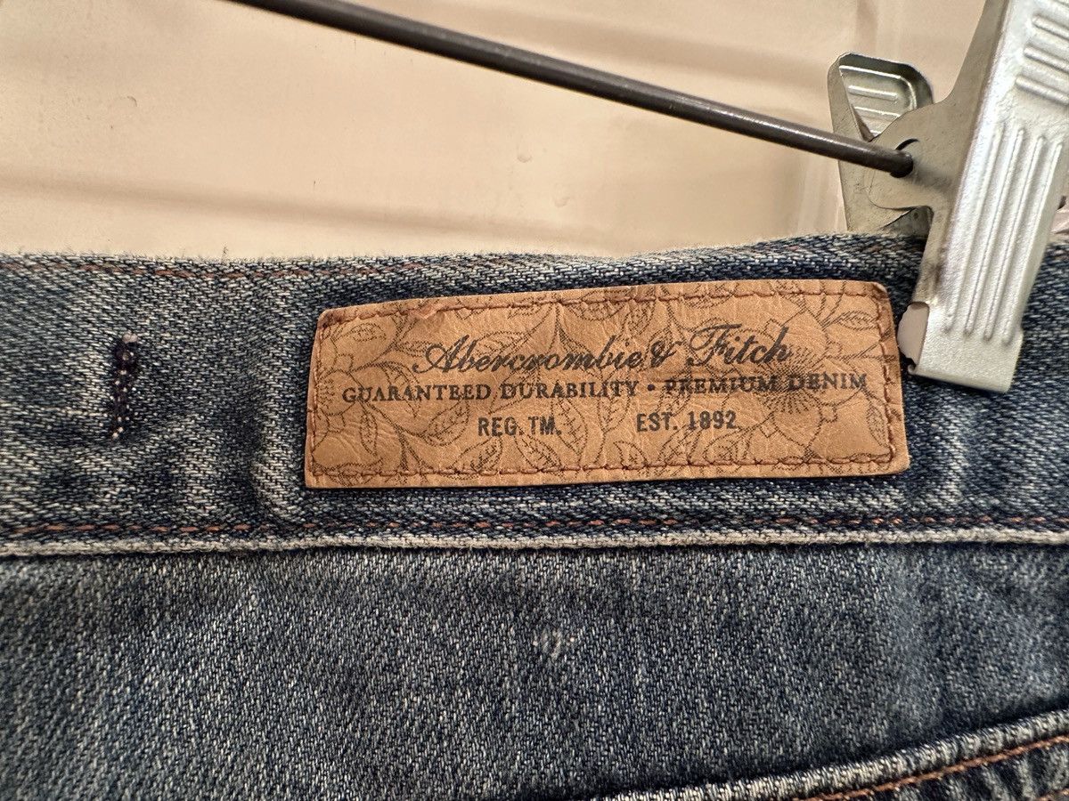 Abercrombie & Fitch Women’s Abercrombie & Fitch 1892 denim mini skirt, size 4 Size 27" / US 4 / IT 40 - 3 Thumbnail