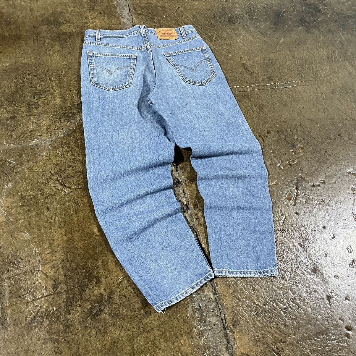 Levi's × Vintage Crazy Vintage 90s Levi's 550 Faded Essential Skater Jeans Size US 36 / EU 52 - 6 Thumbnail