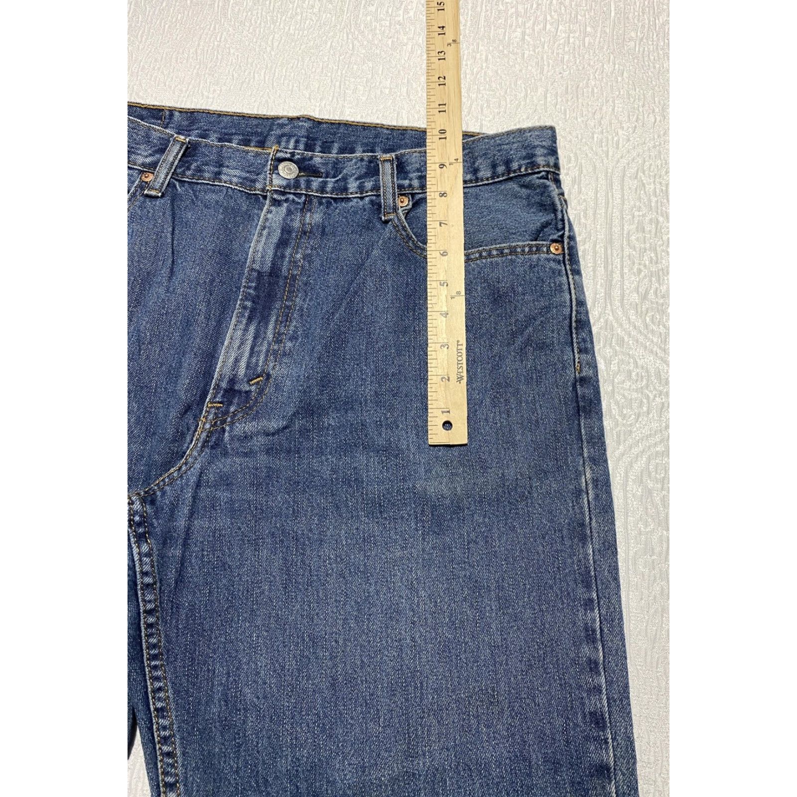 Levi's VINTAGE? (No) Levis Levi's 550 Jeans Mens 36x32 Relaxed Fit Denim Blue 5-Pocket Straight Casual Wear Mens jeans Size US 36 / EU 52 - 2 Thumbnail